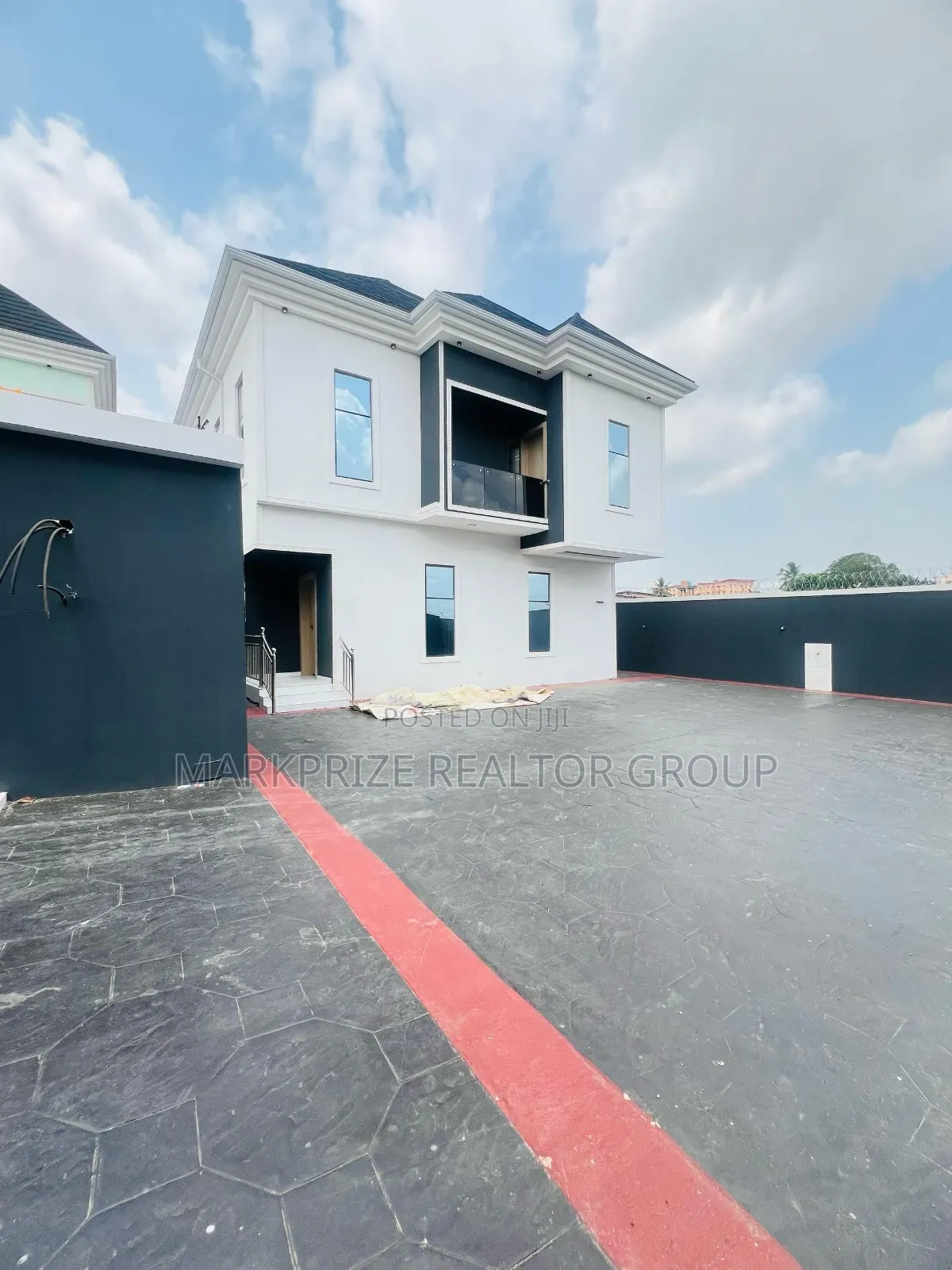 3bdrm Apartment in Omole Phase 1 for sale in Omole Phase 1
