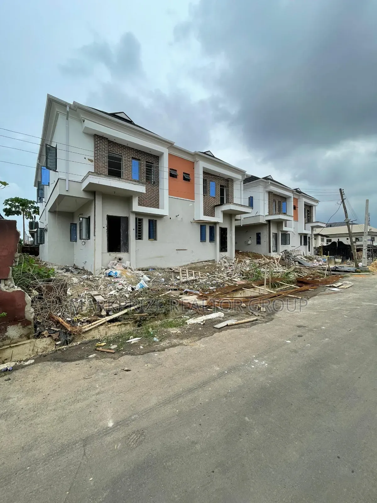 4bdrm Duplex in Surulere Lagos for sale in Surulere