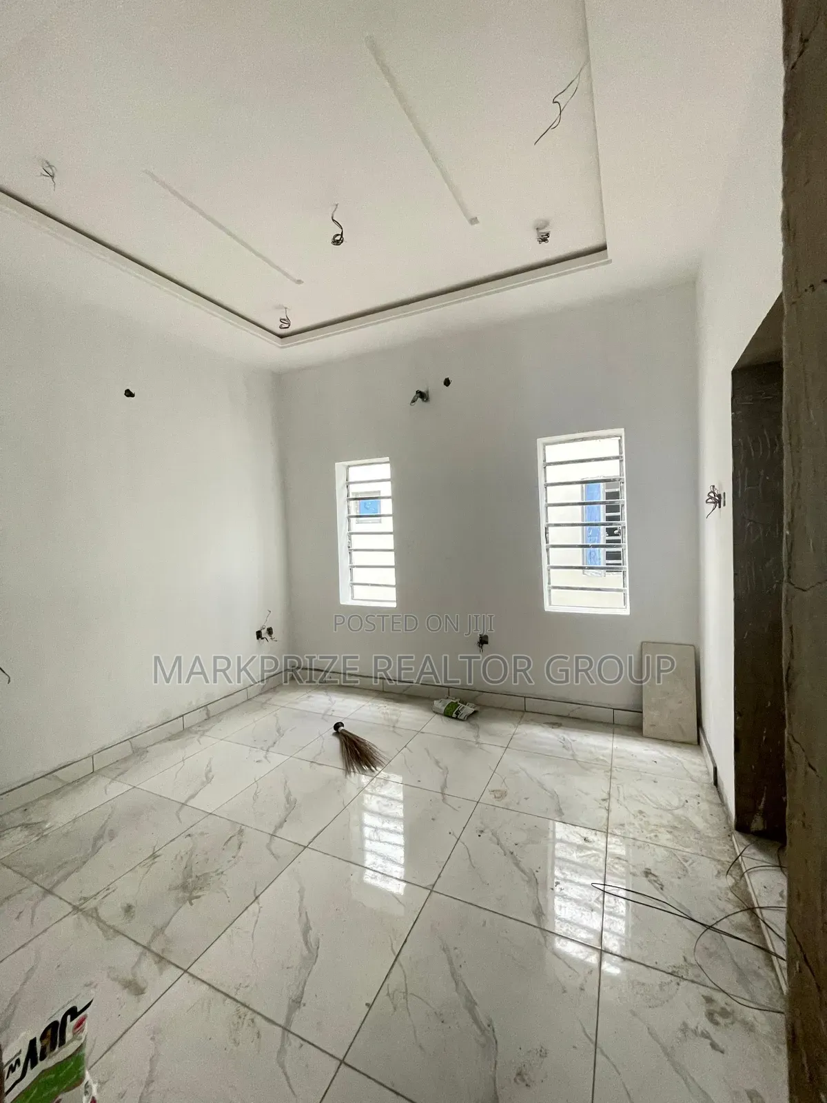 4bdrm Duplex in Surulere Lagos for sale in Surulere