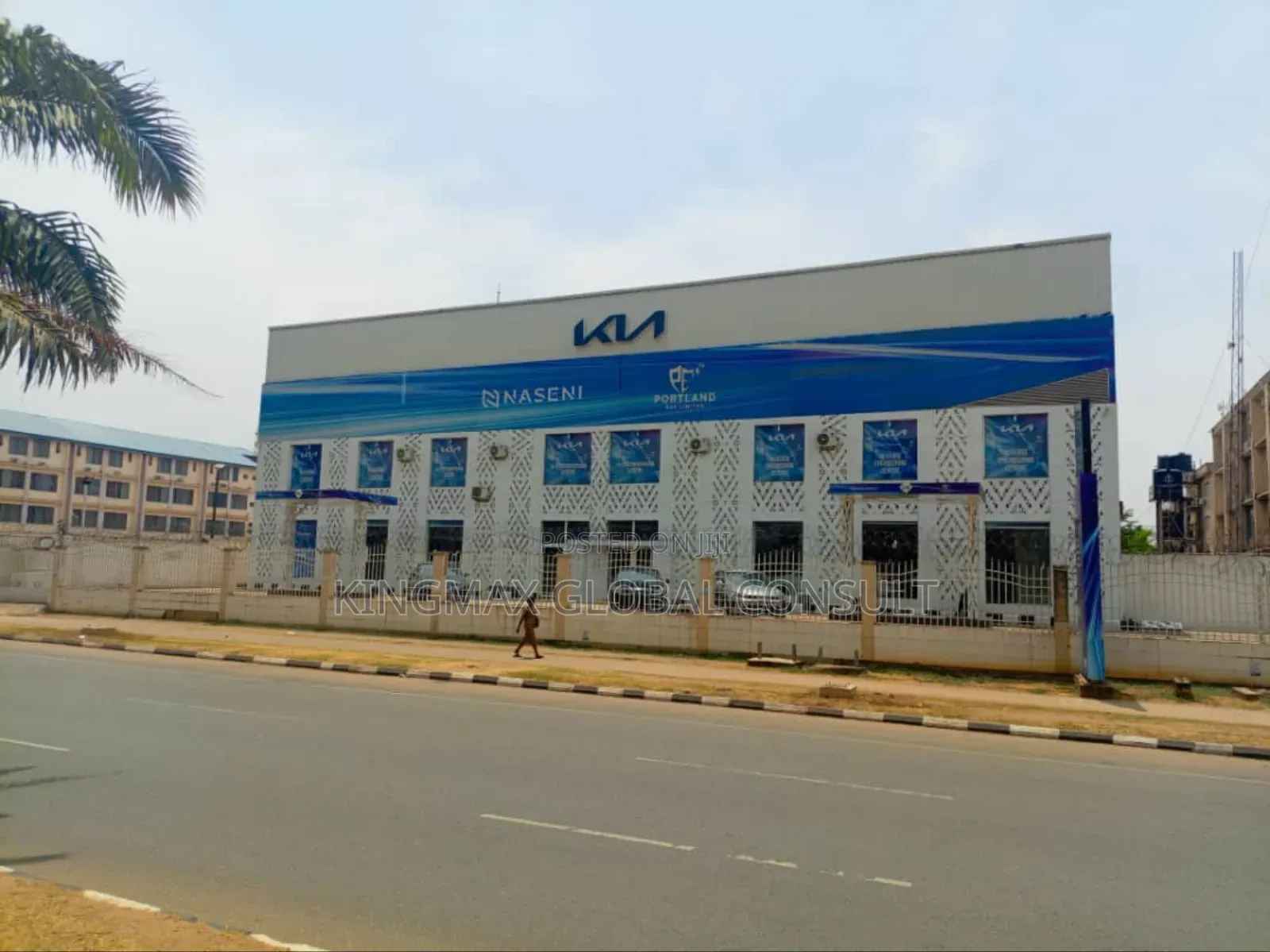 For Sale: .A Massive Plaza Housing Offices and Ware Houses in Utako