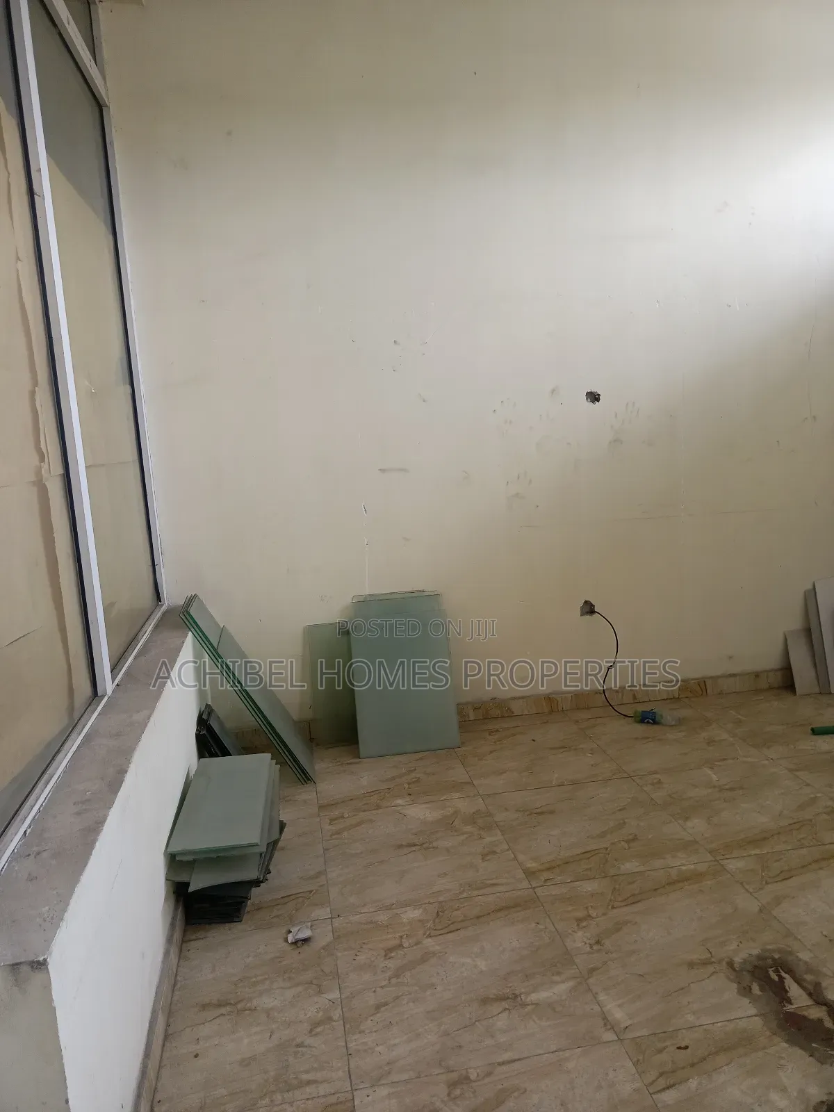A Space Suitable for Office Use in Lekki Phase 1 in Lekki Phase 1