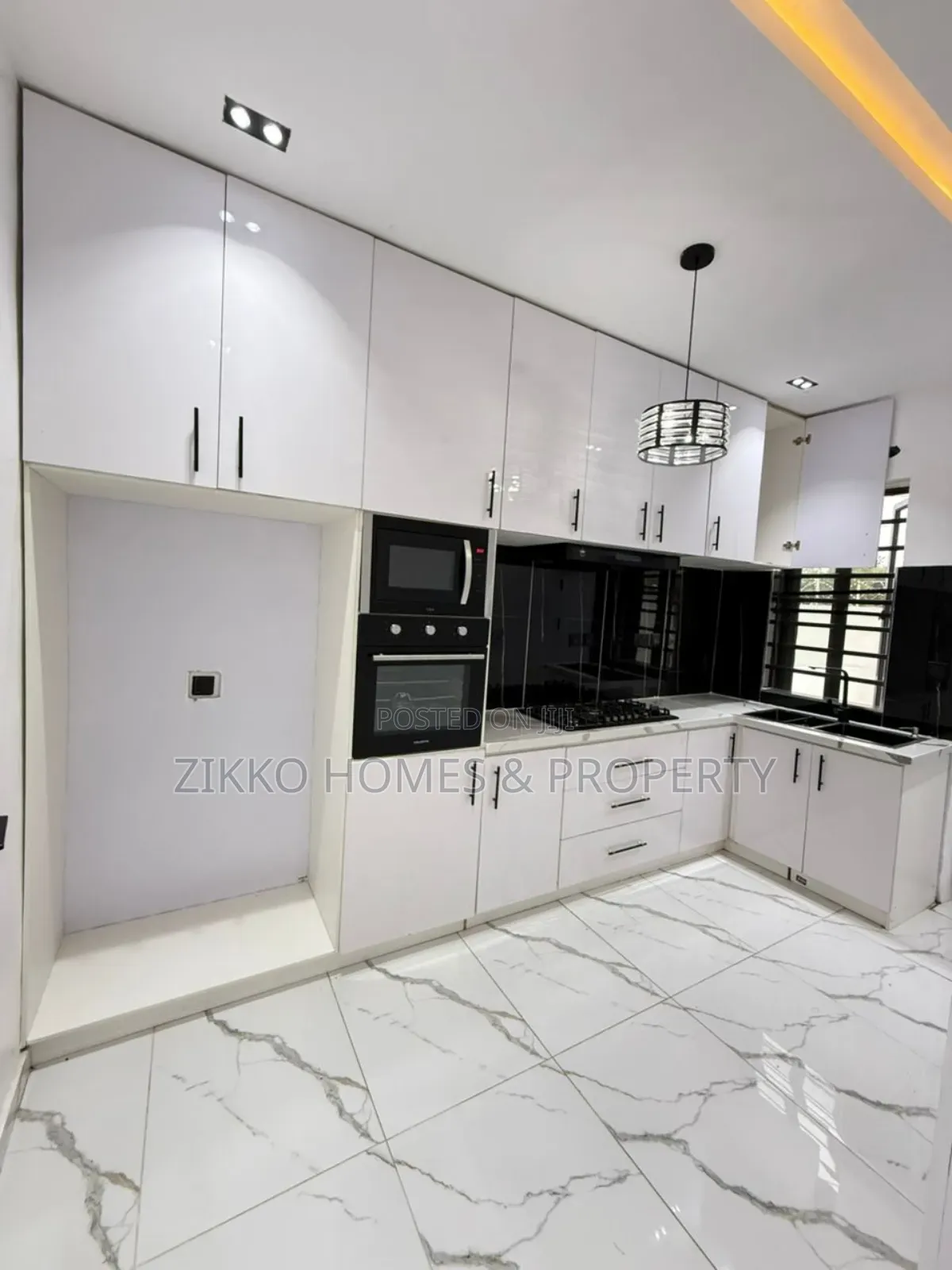 3bdrm Townhouse/Terrace in Ajah, Lekki for sale in Lekki