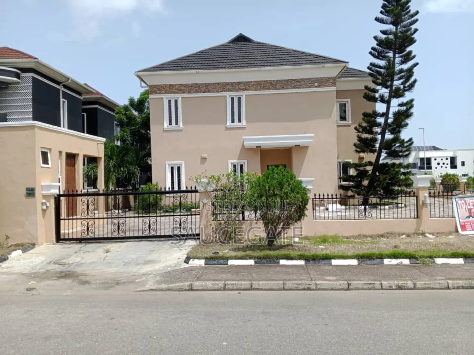 5bdrm Duplex in Royal Garden, Ajah for rent in Ajah