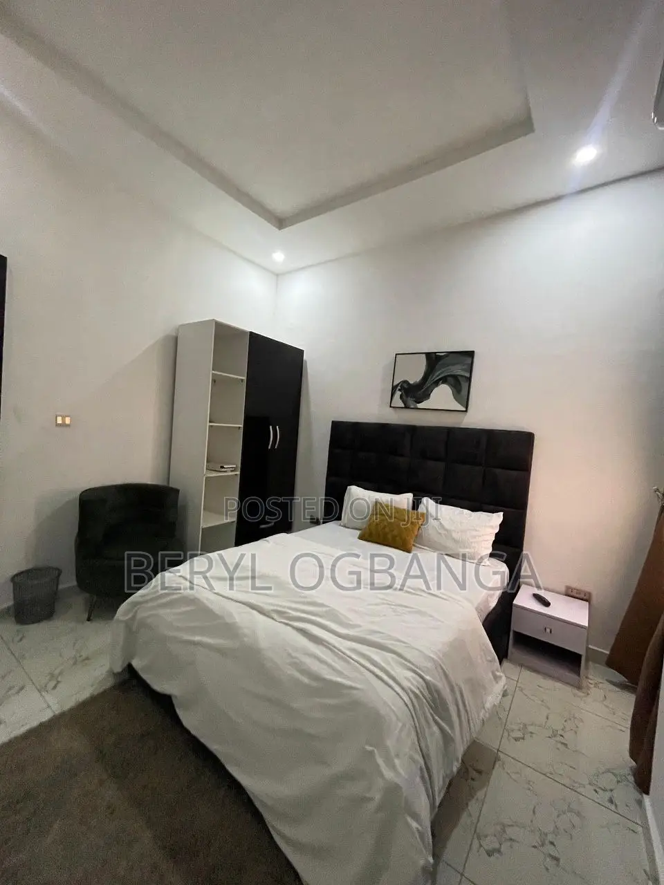 Weekly Room With 24hrs Light Pool and Gym in Lekki Phase 2