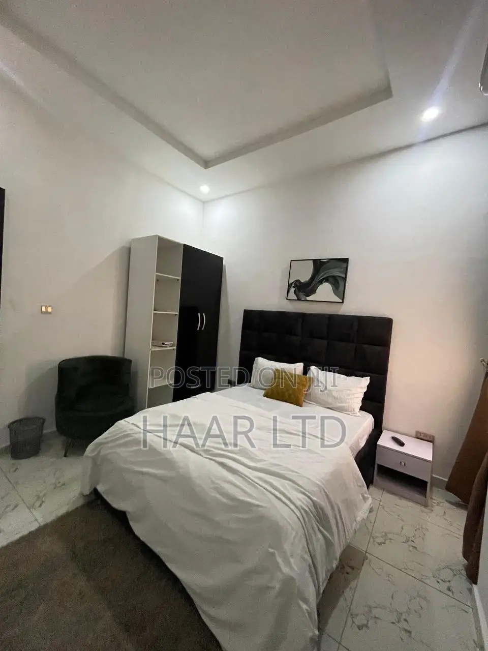 Weekly Room With 24hrs Light Pool and Gym in Lekki Phase 2