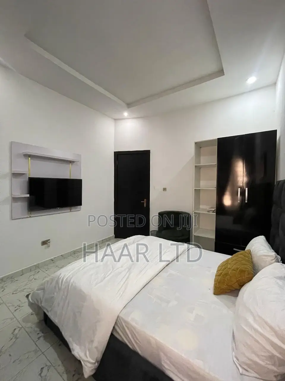 24hrs Light,Pool and Gym - Weekly Room in Lekki Phase 2