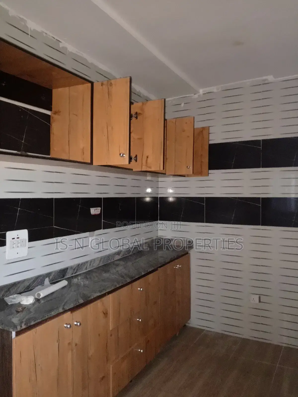 2bdrm Block of Flats in Army Estate, Warri for rent in Warri