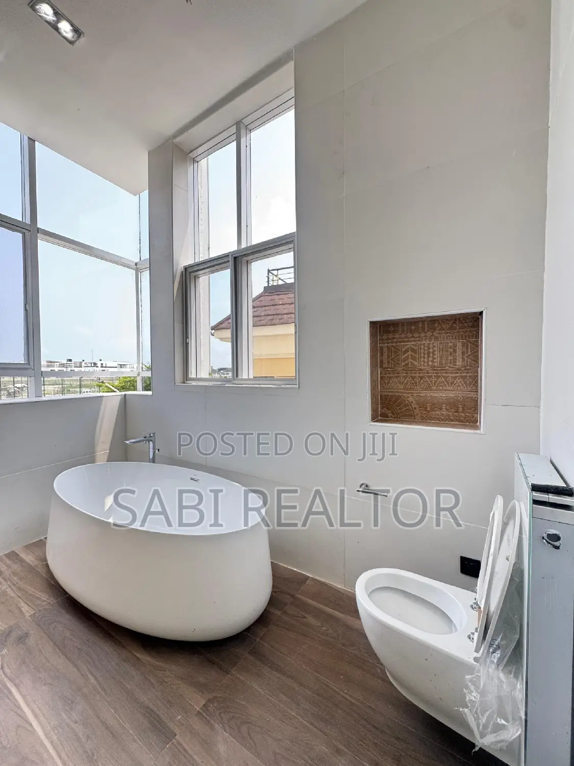 Furnished 5bdrm Duplex in Osapa, London for sale in Osapa london
