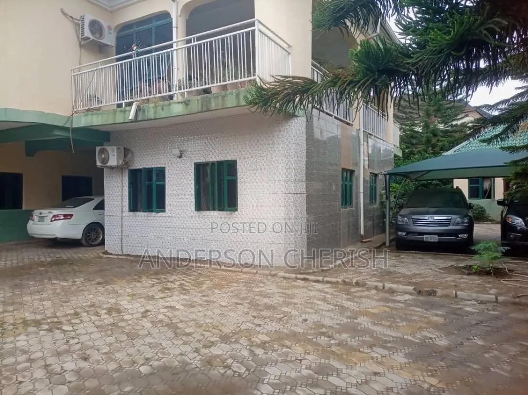 11bdrm Duplex in By Next Cash And, Jahi for sale in Jahi
