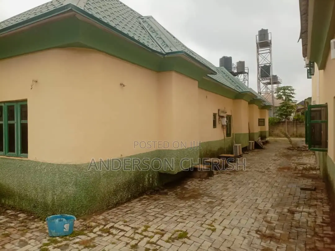 11bdrm Duplex in By Next Cash And, Jahi for sale in Jahi