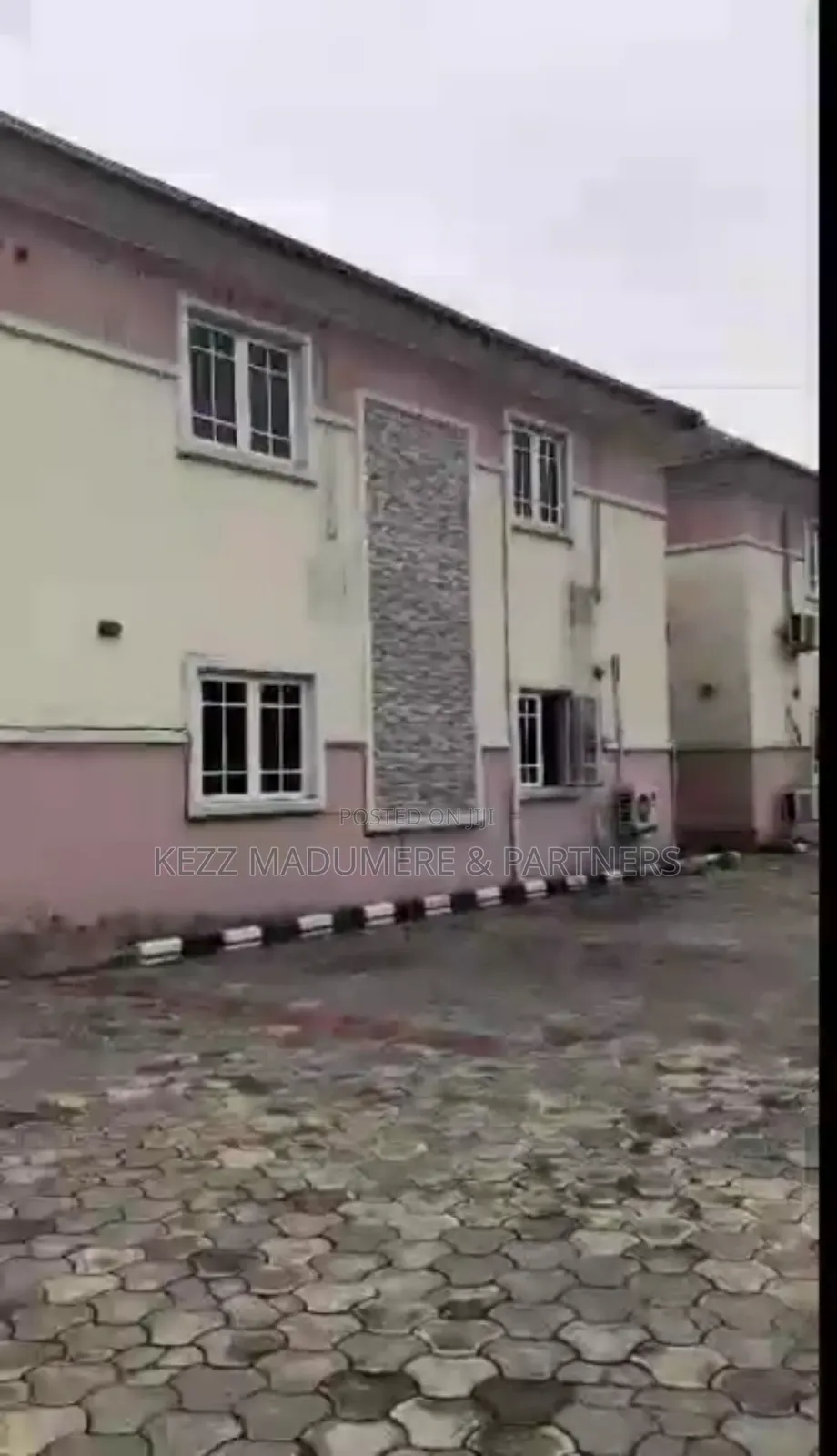 8bdrm Block of Flats in Woji , Port Harcourt for sale in Port-Harcourt
