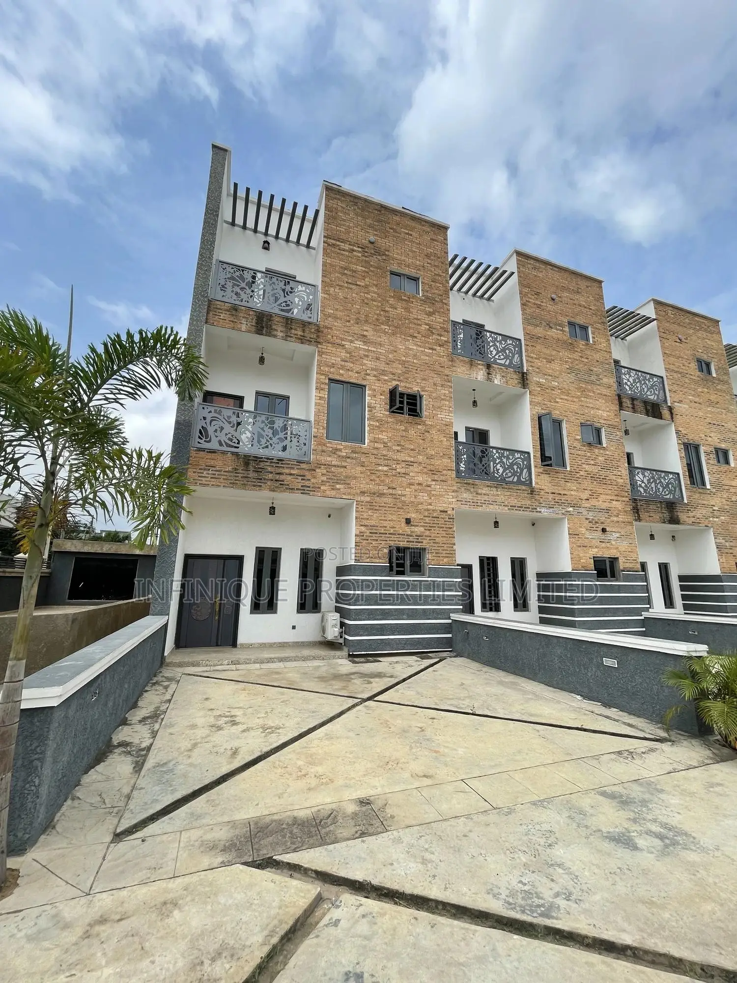 4bdrm Townhouse/Terrace in Ikeja Gra for Sale in Ikeja GRA