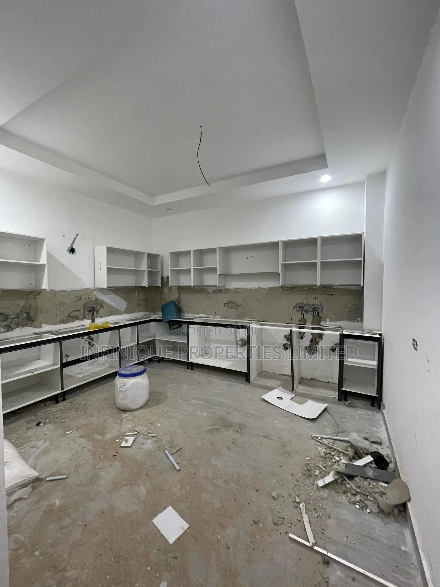 3bdrm Block of Flats in Victoria Island Extension for sale in Victoria Island Extension