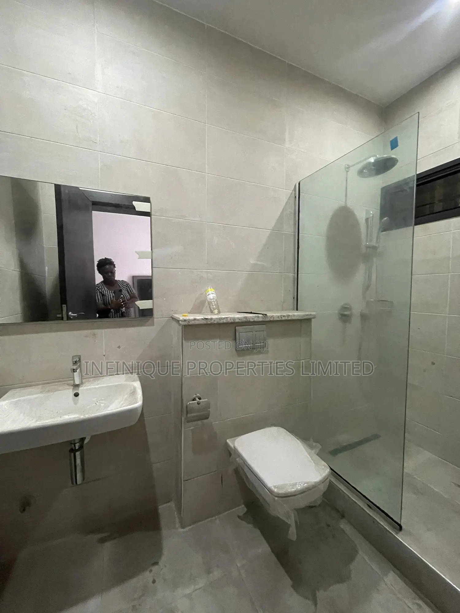 3bdrm Block of Flats in Victoria Island Extension for sale in Victoria Island Extension