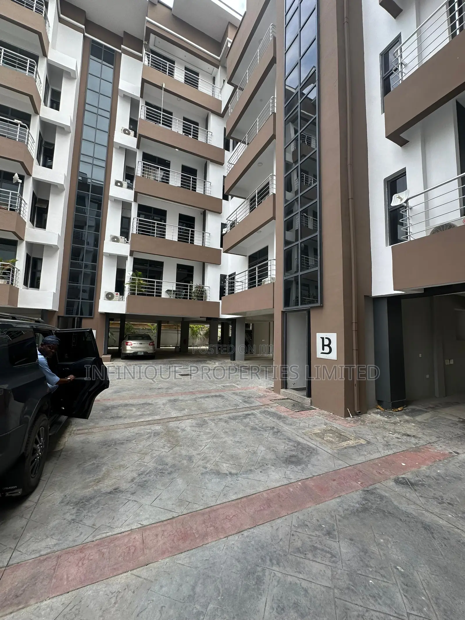 1bdrm Block of Flats in Victoria Island Extension for sale in Victoria Island Extension