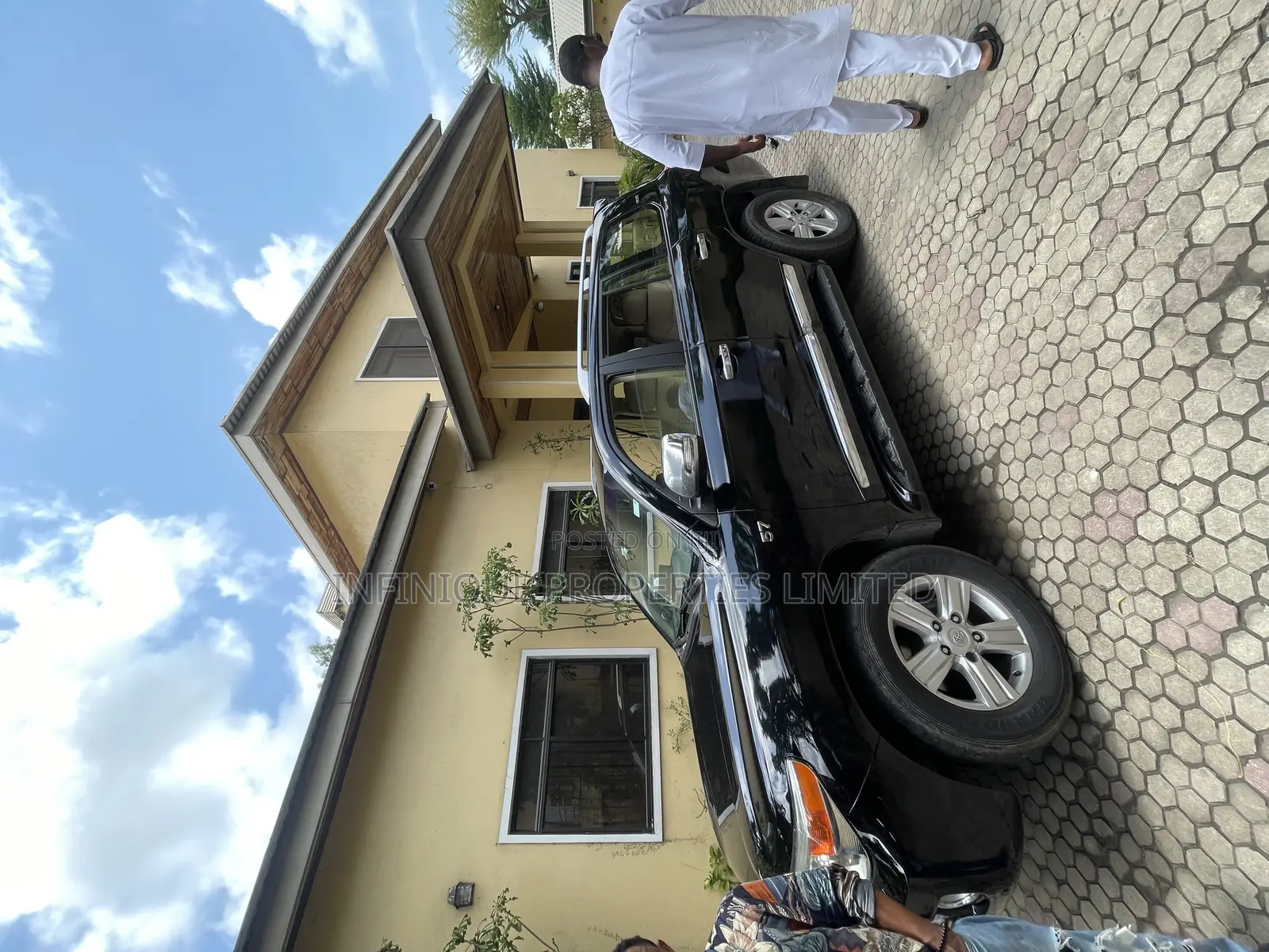 Furnished 10bdrm Mansion in Lekki Phase 1 for sale in Lekki Phase 1