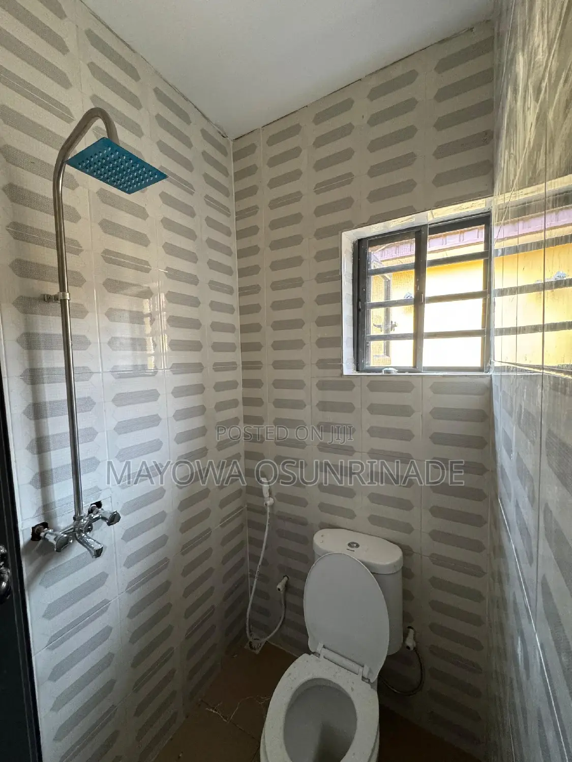 1bdrm Room & Parlour in Kolapo Ishola Gra, Akobo for rent in Akobo