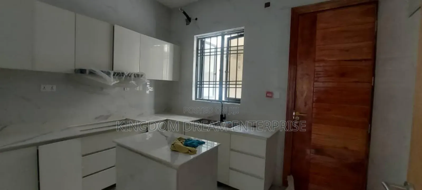 5bdrm House in Lekki Phase 1 for rent in Lekki Phase 1