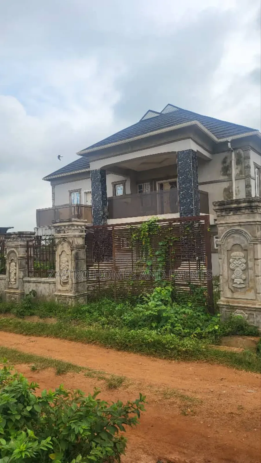5bdrm Duplex in Bako Area Off for sale in Ibadan