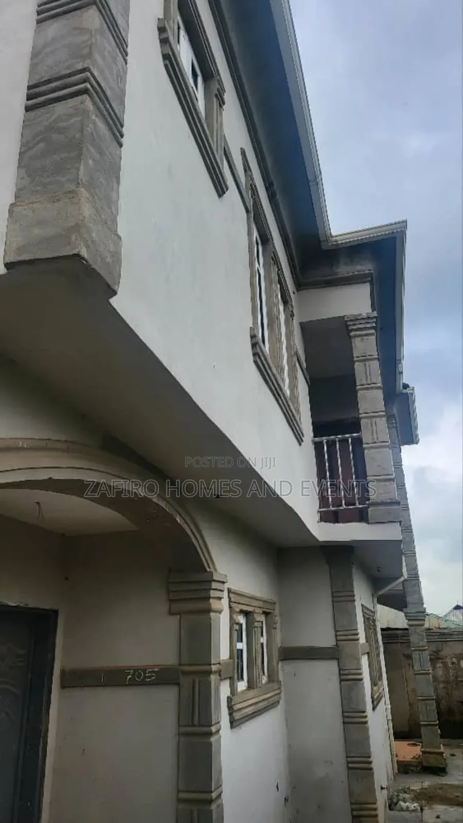 5bdrm Duplex in Bako Area Off for sale in Ibadan