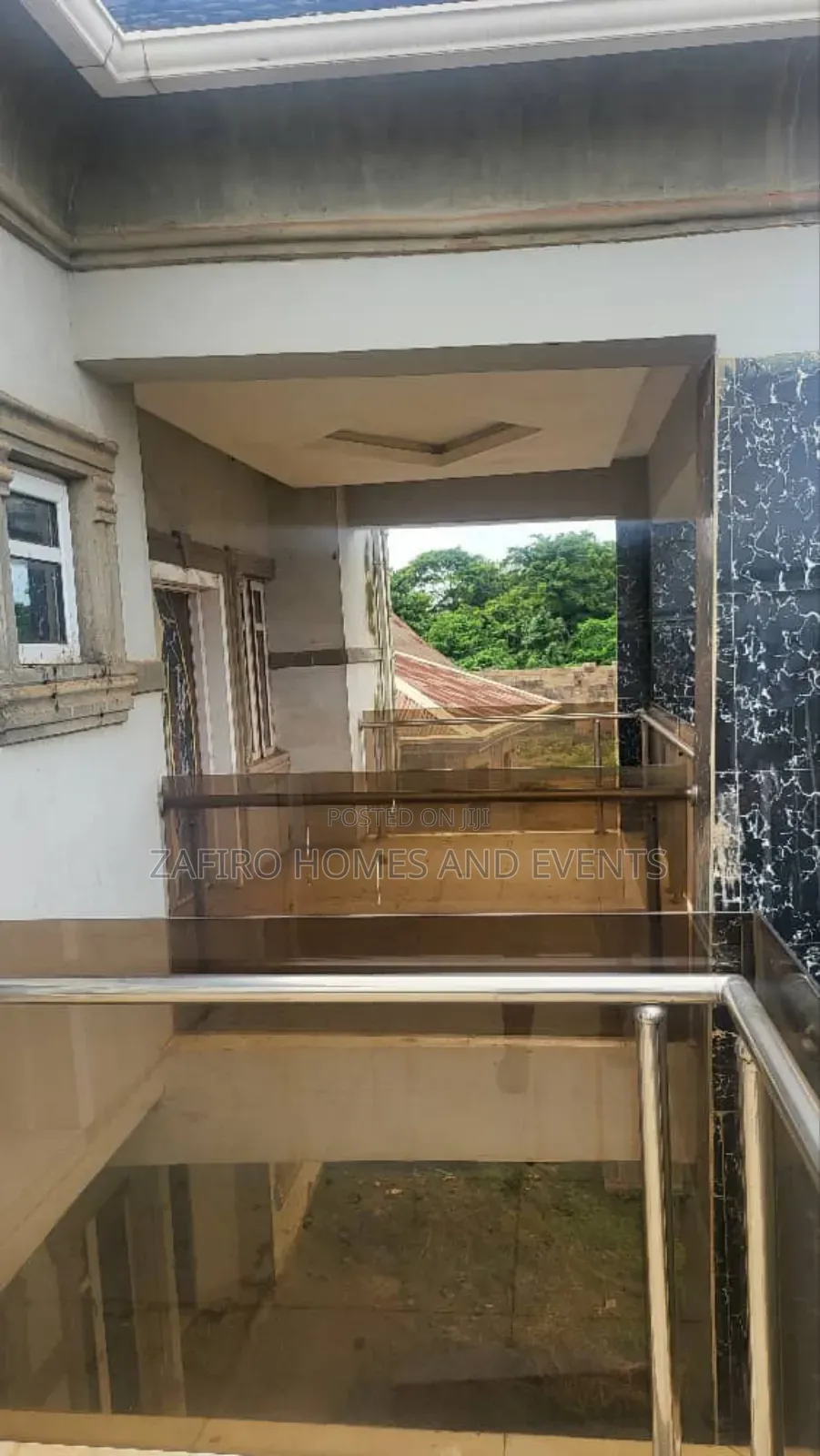 5bdrm Duplex in Bako Area Off for sale in Ibadan