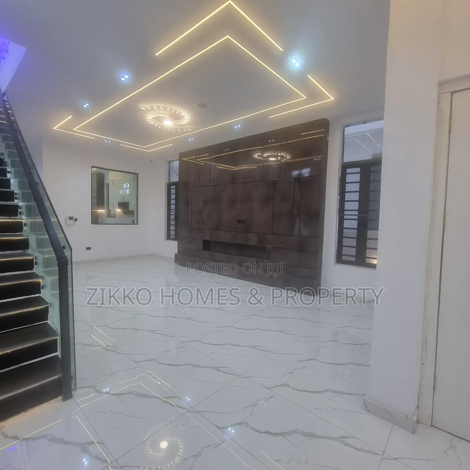 5bdrm Duplex in Ajah, Lekki for sale in Lekki