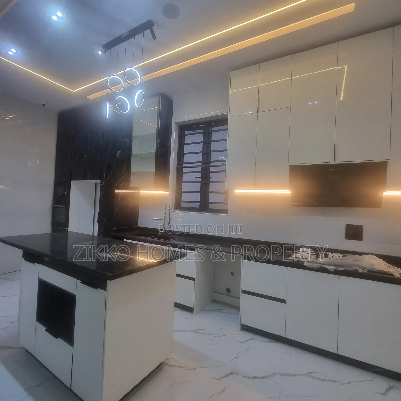 5bdrm Duplex in Ajah, Lekki for sale in Lekki