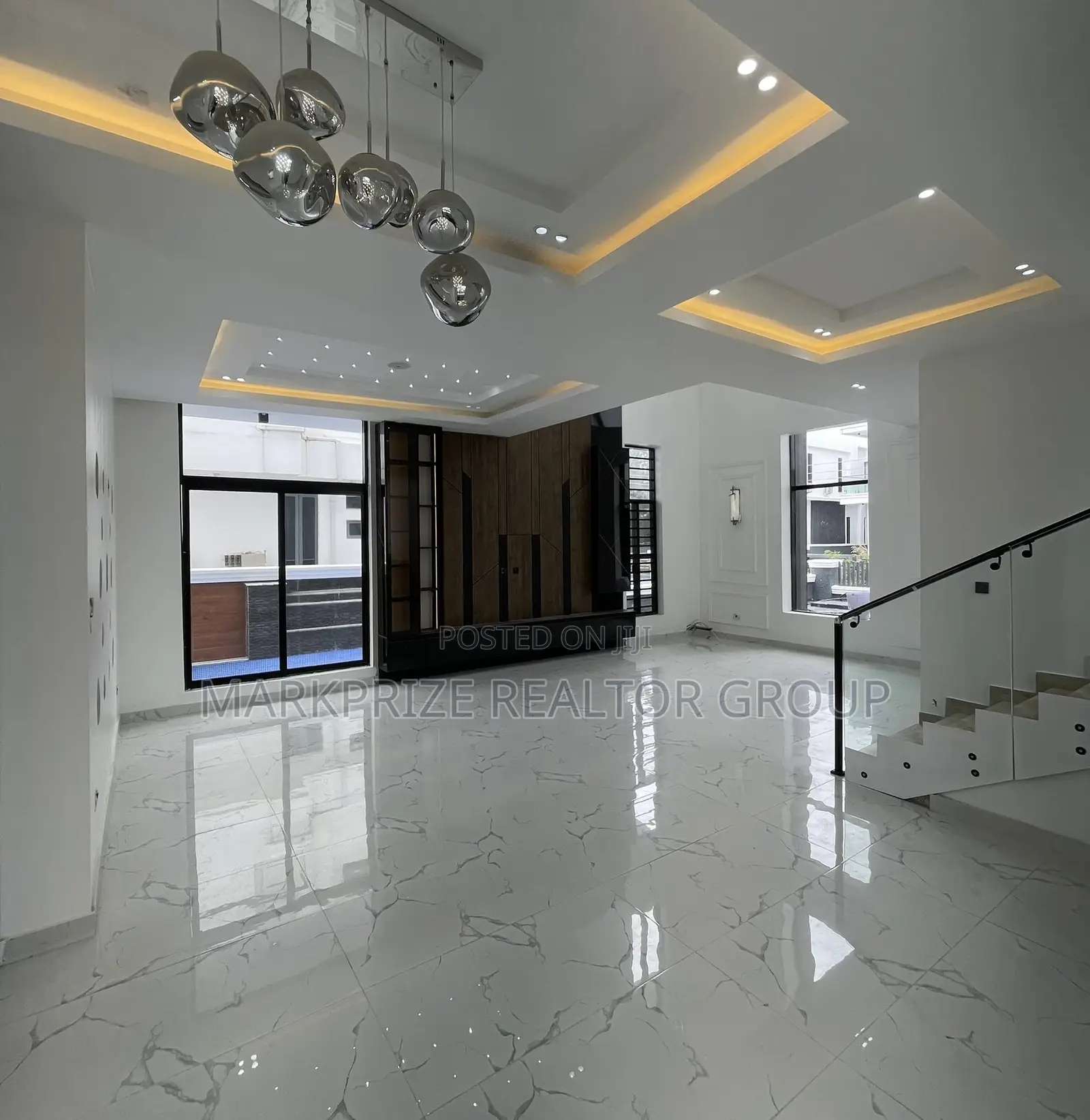 5bdrm Duplex in Lekki County Homes for sale in Lekki