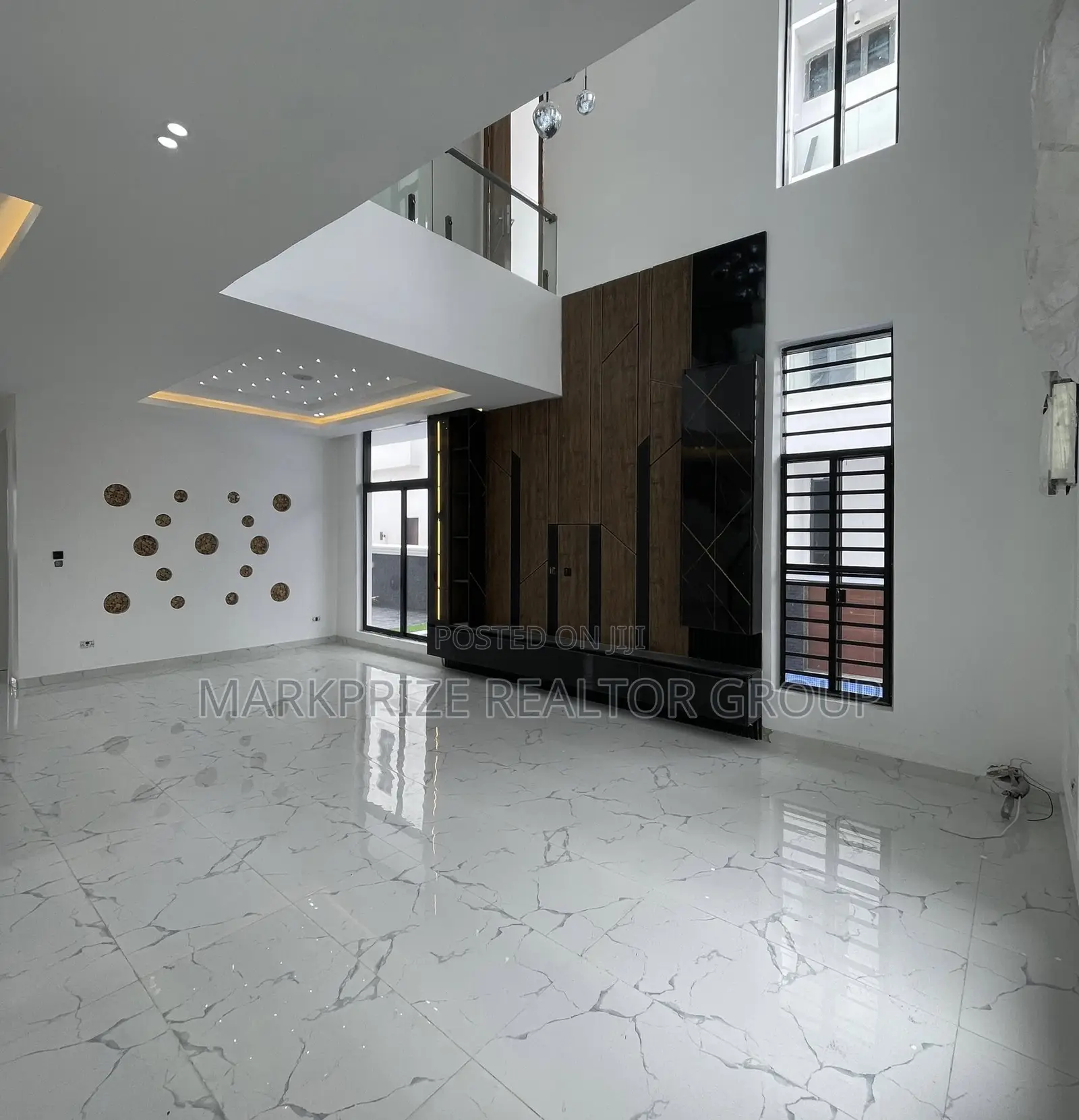5bdrm Duplex in Lekki County Homes for sale in Lekki