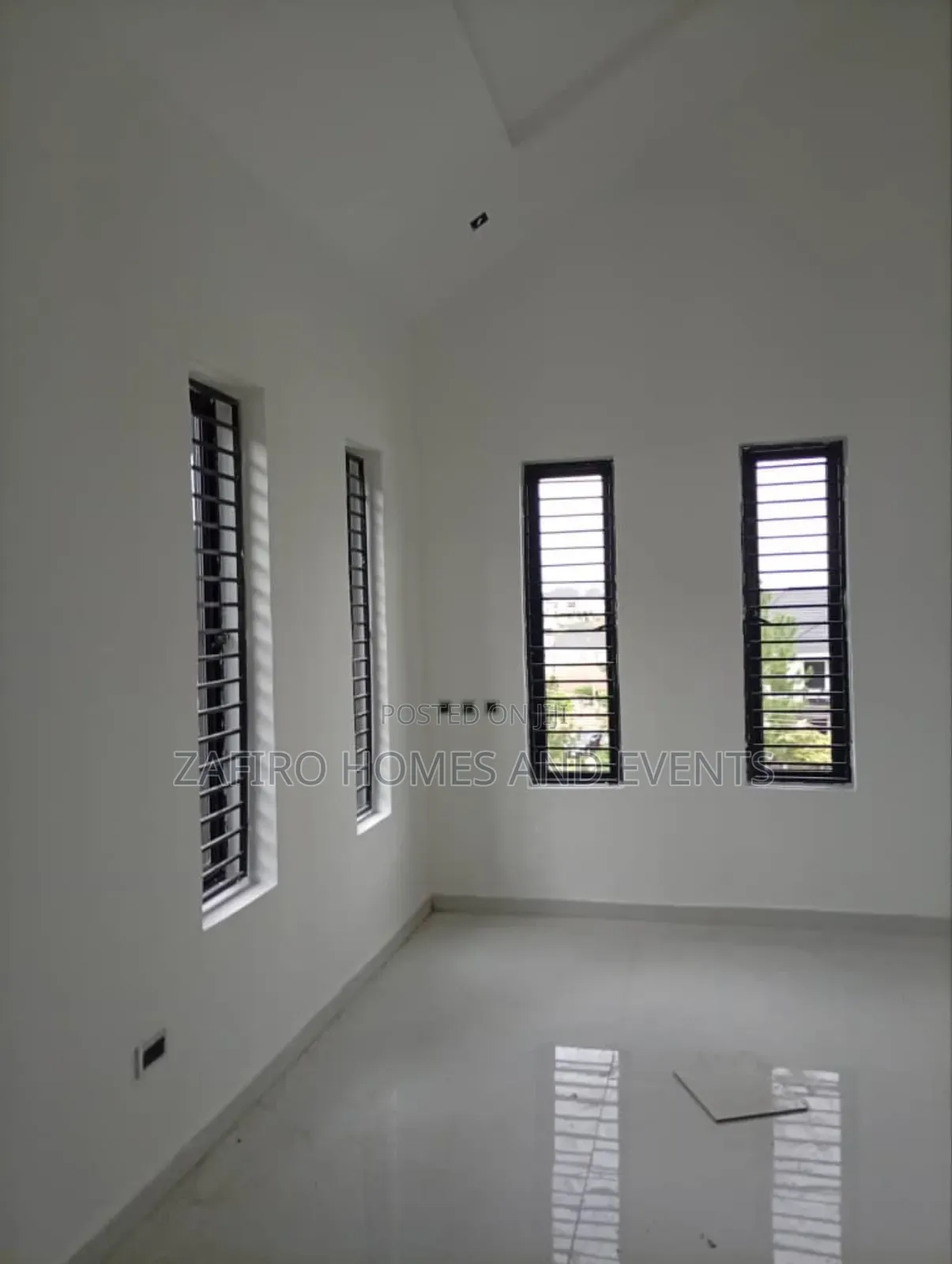 3bdrm Duplex in Kolapo Ishola G R.A, for sale in Ibadan