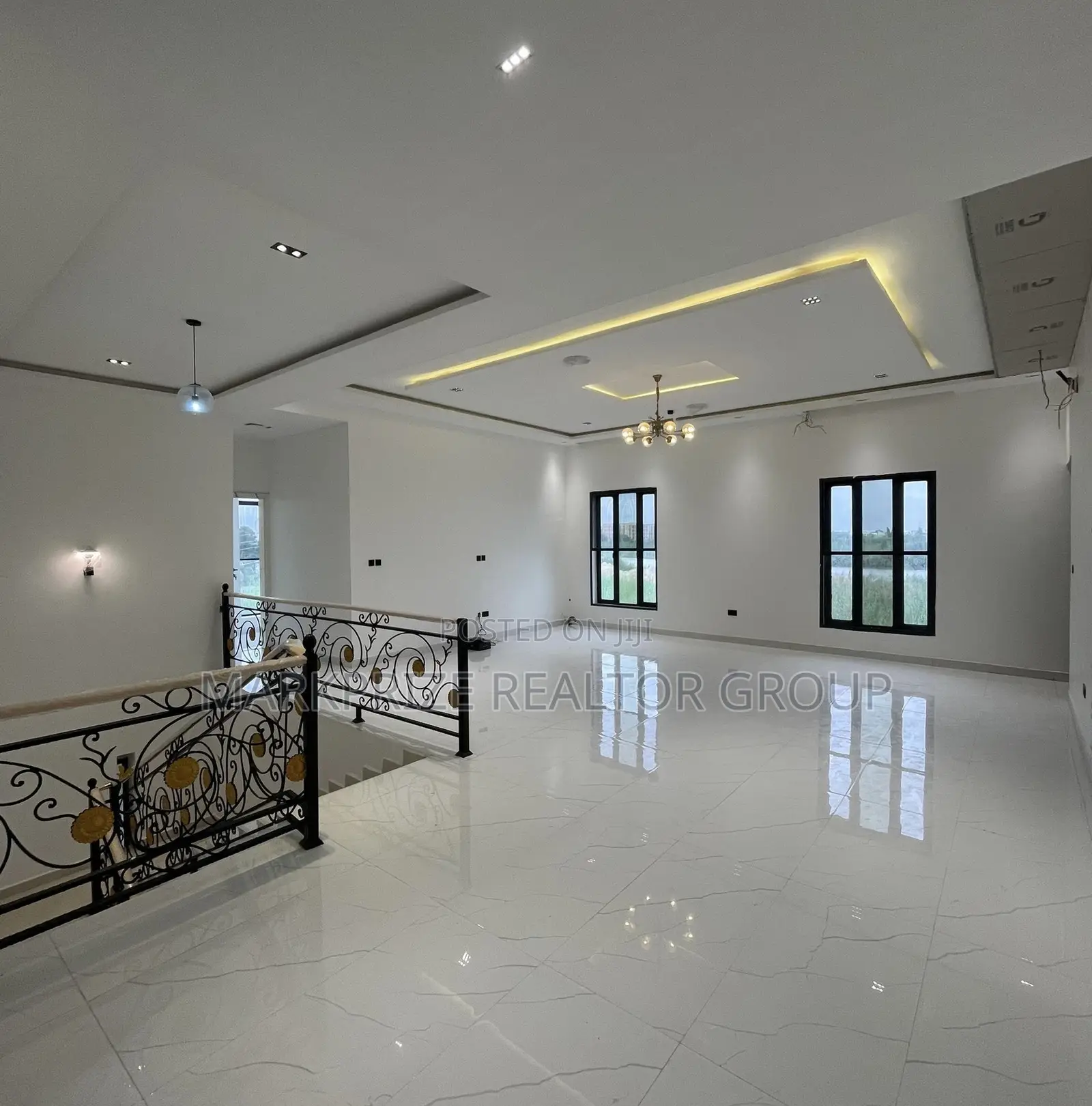 5bdrm Duplex in Chevron Lekki Lagos for sale in Chevron