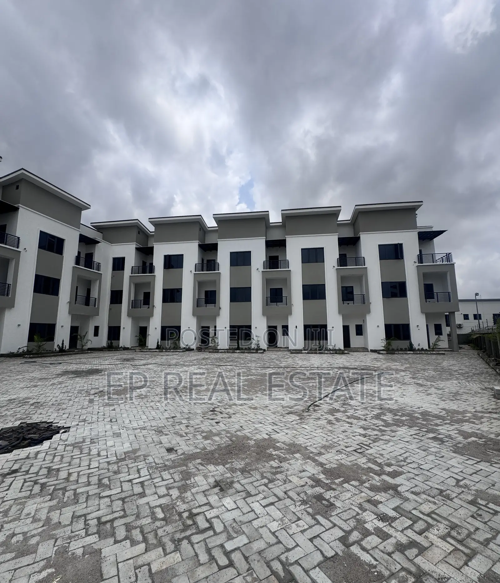 4bdrm Townhouse/Terrace in Jahi for sale in Jahi
