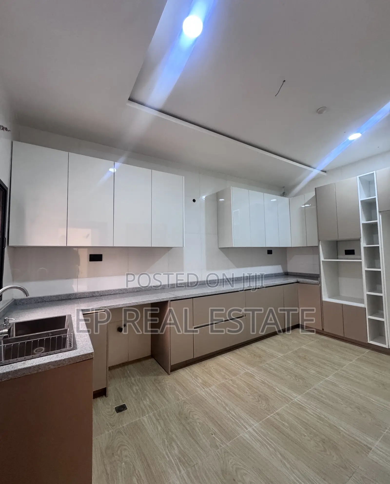 4bdrm Townhouse/Terrace in Jahi for sale in Jahi