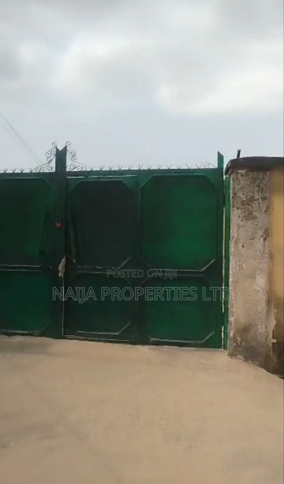 5bdrm Bungalow in Ogombo, Ajah for sale in Ajah