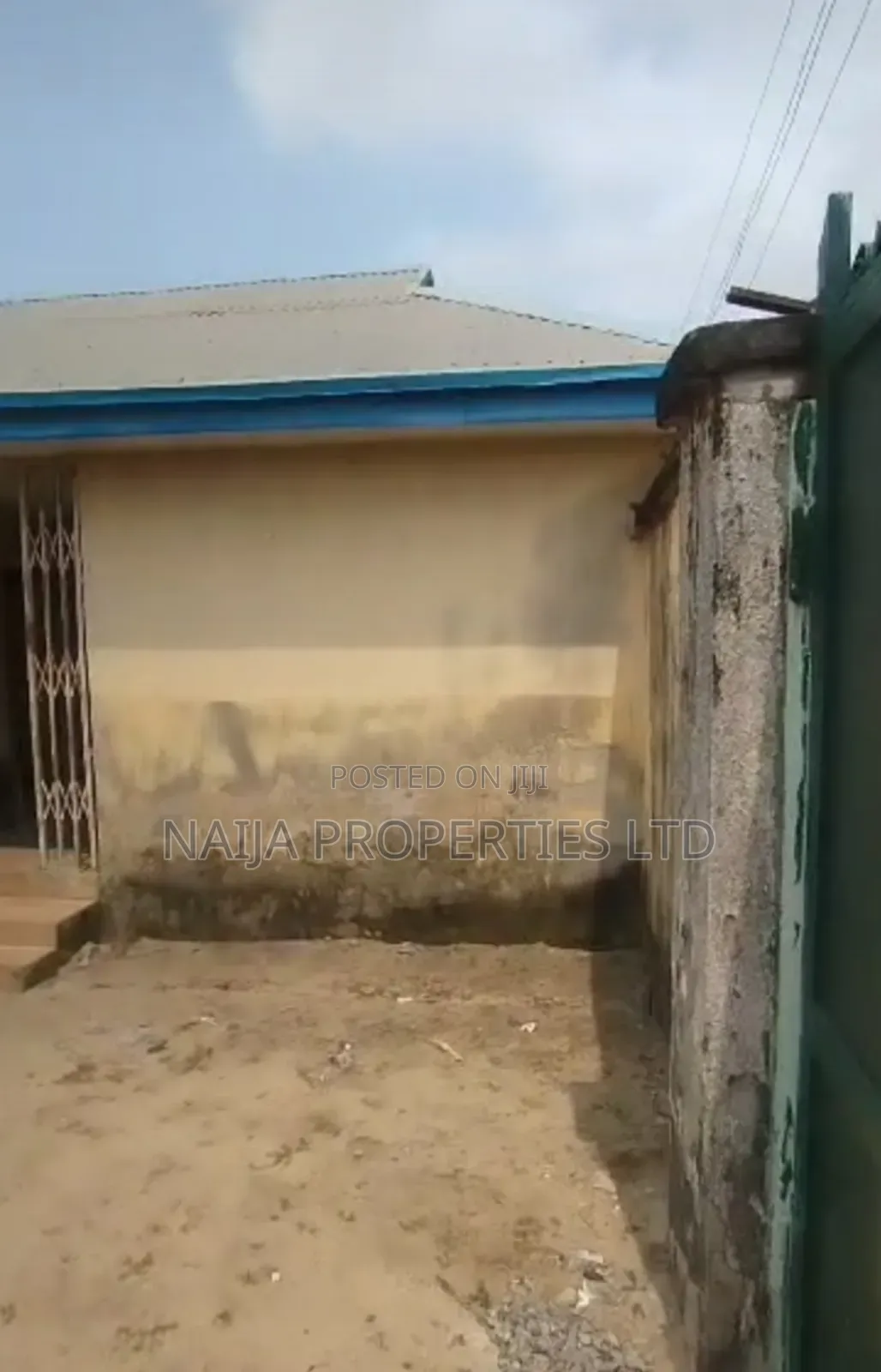 5bdrm Bungalow in Ogombo, Ajah for sale in Ajah