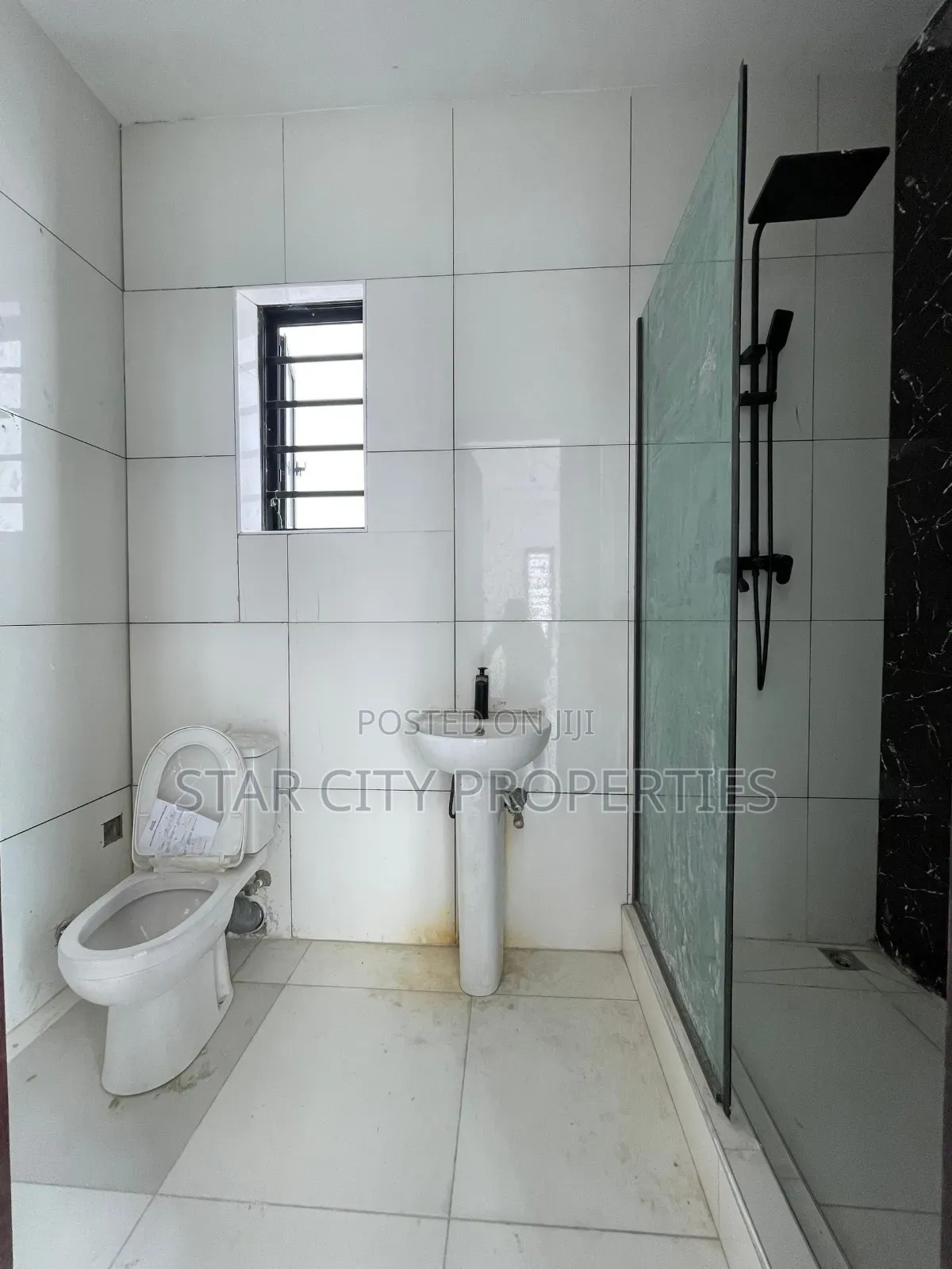 5bdrm House in Orchid Estate, Lekki for sale in Lekki