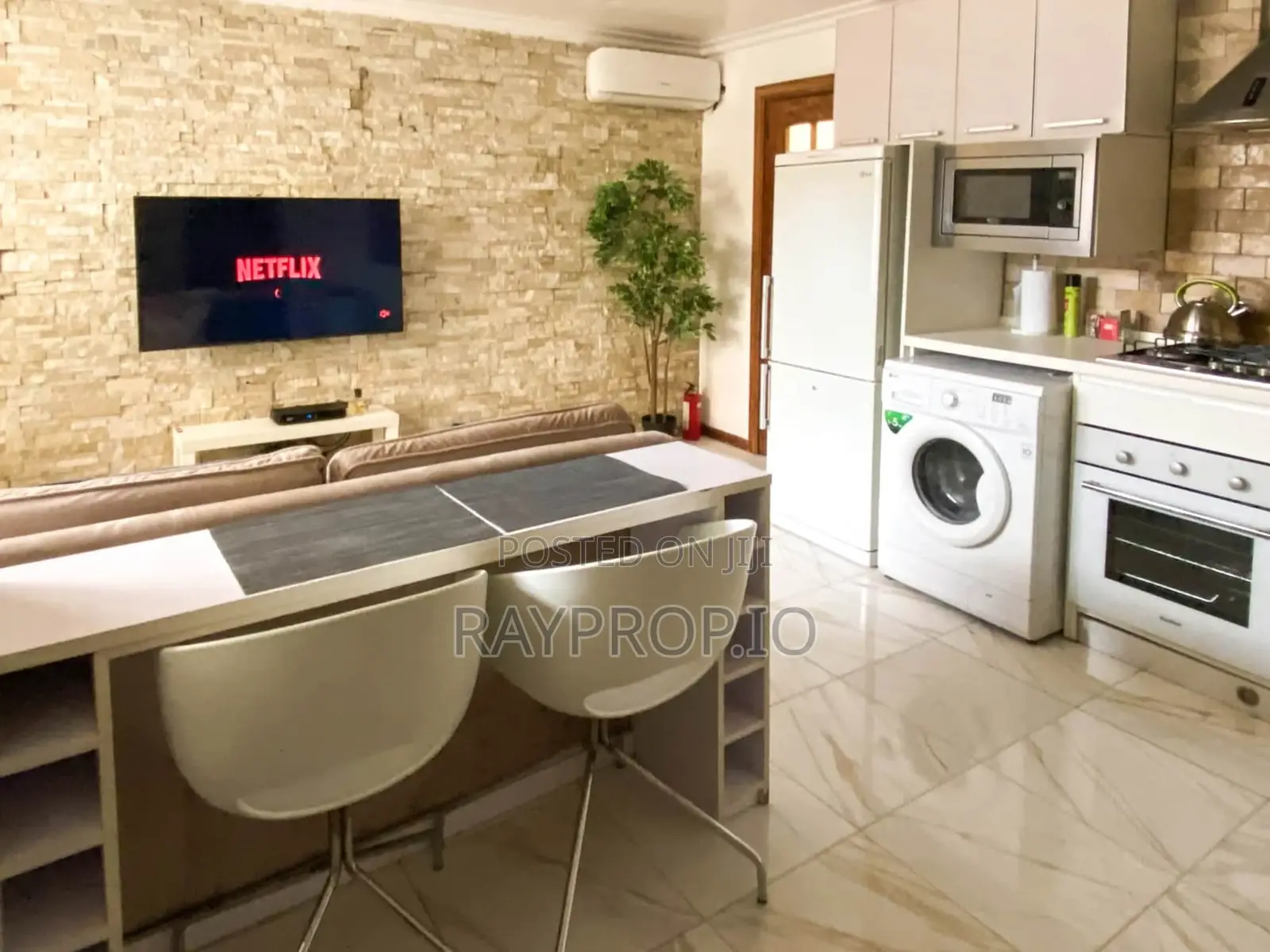 1 Bedroom Shortlet in Lekki Phase 1 in Lekki Phase 1
