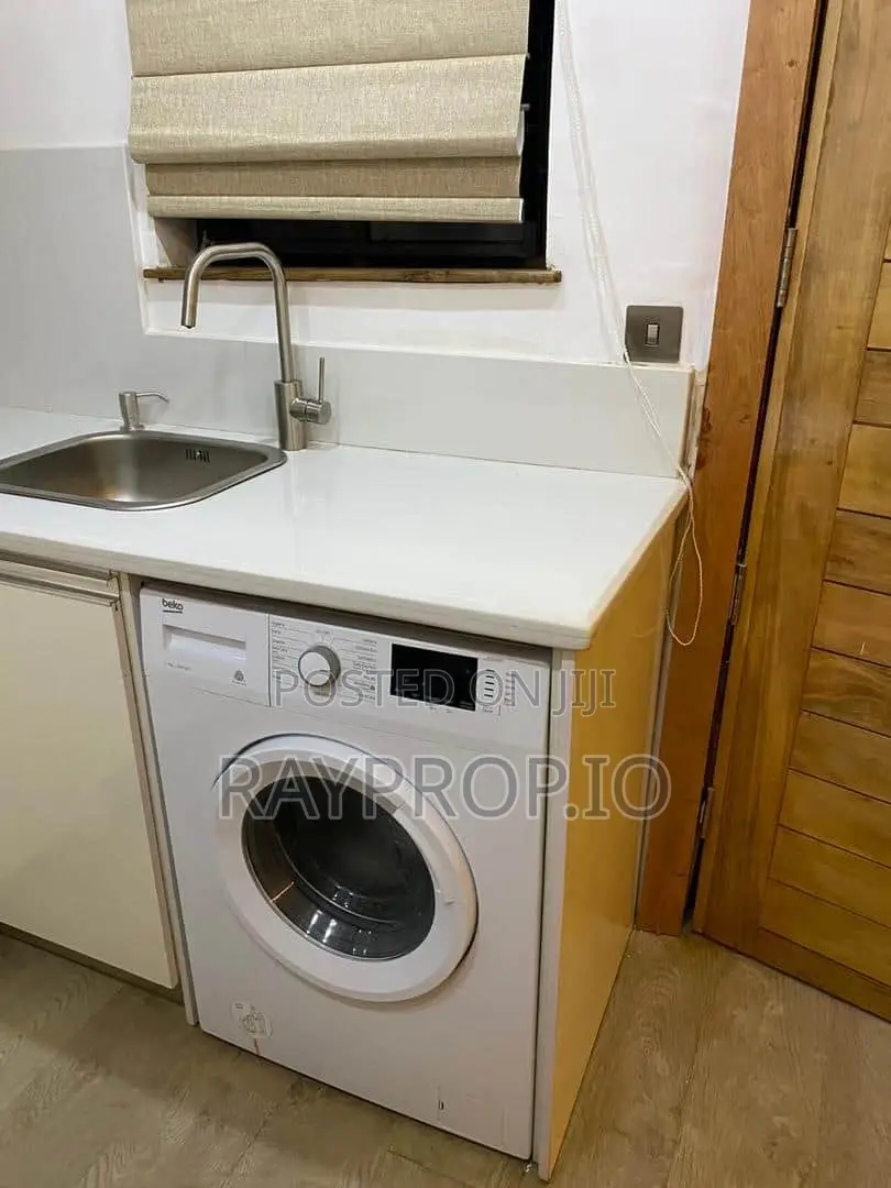 828011xc - 1 Bedroom Shortlet in Ikoyi in Dolphin Estate