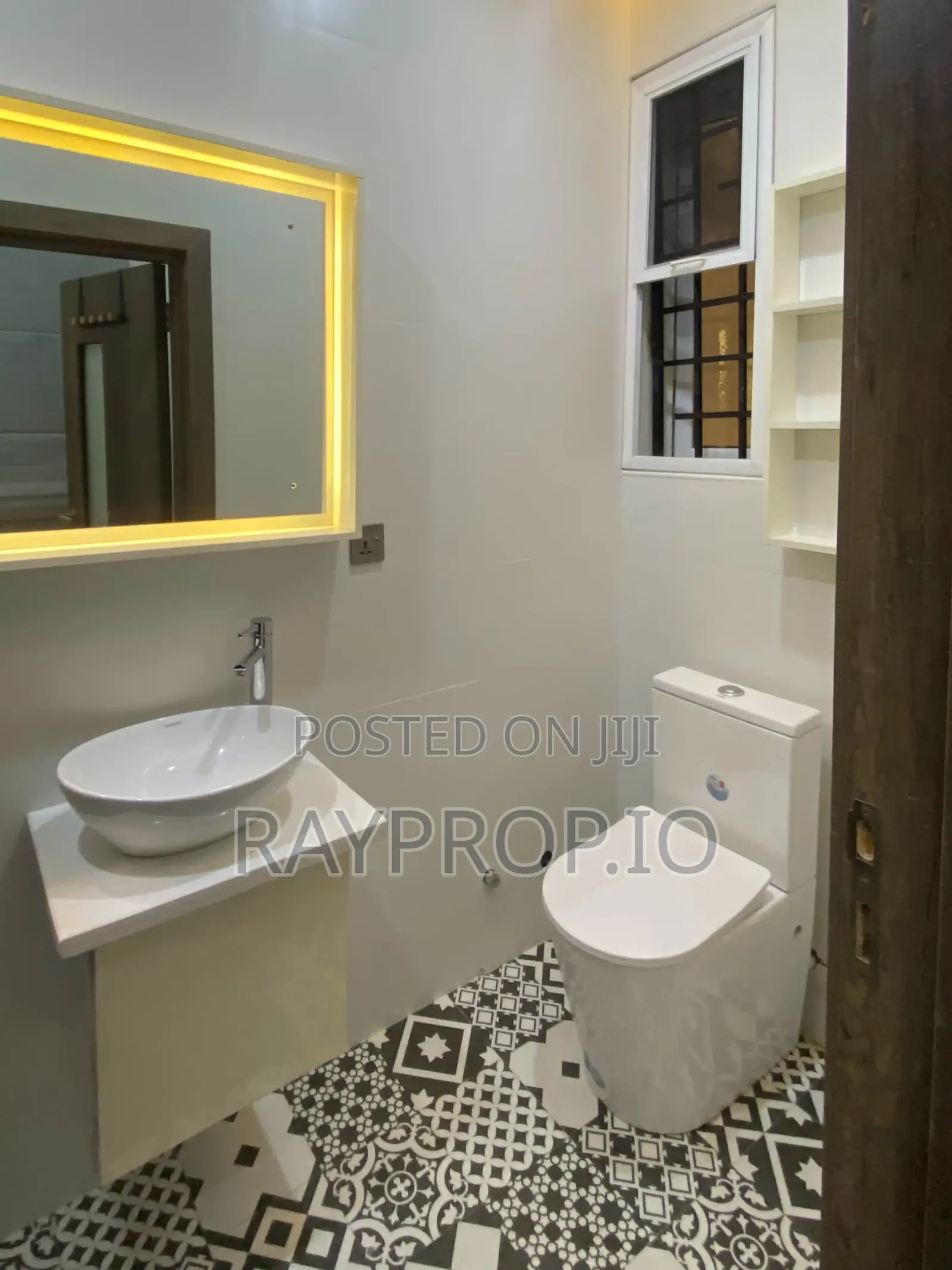 775155lj - Studio Shortlet in Lekki Phase 1 in Lekki Phase 1
