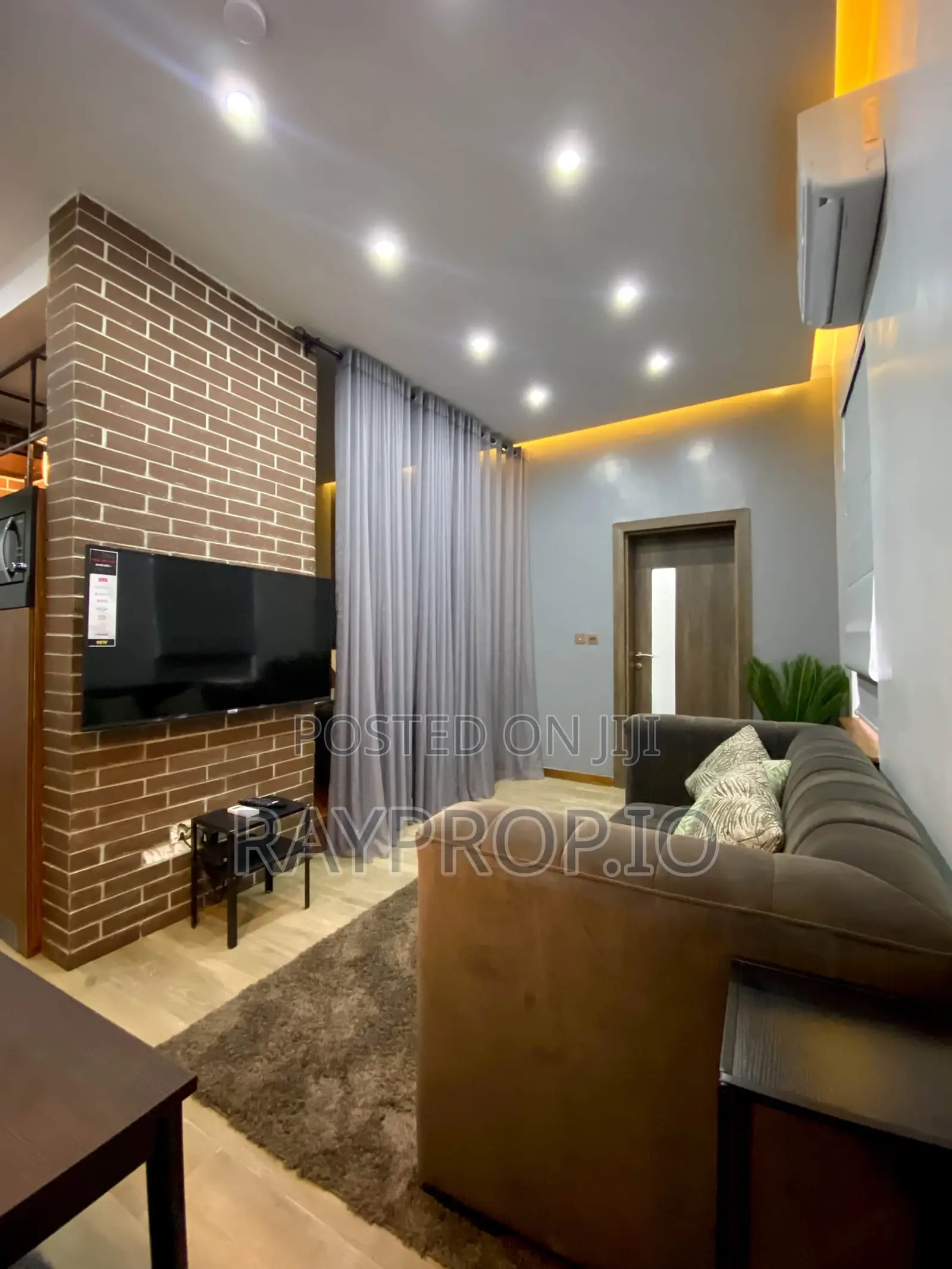 Studio Shortlet in Lekki Phase 1 in Lekki Phase 1