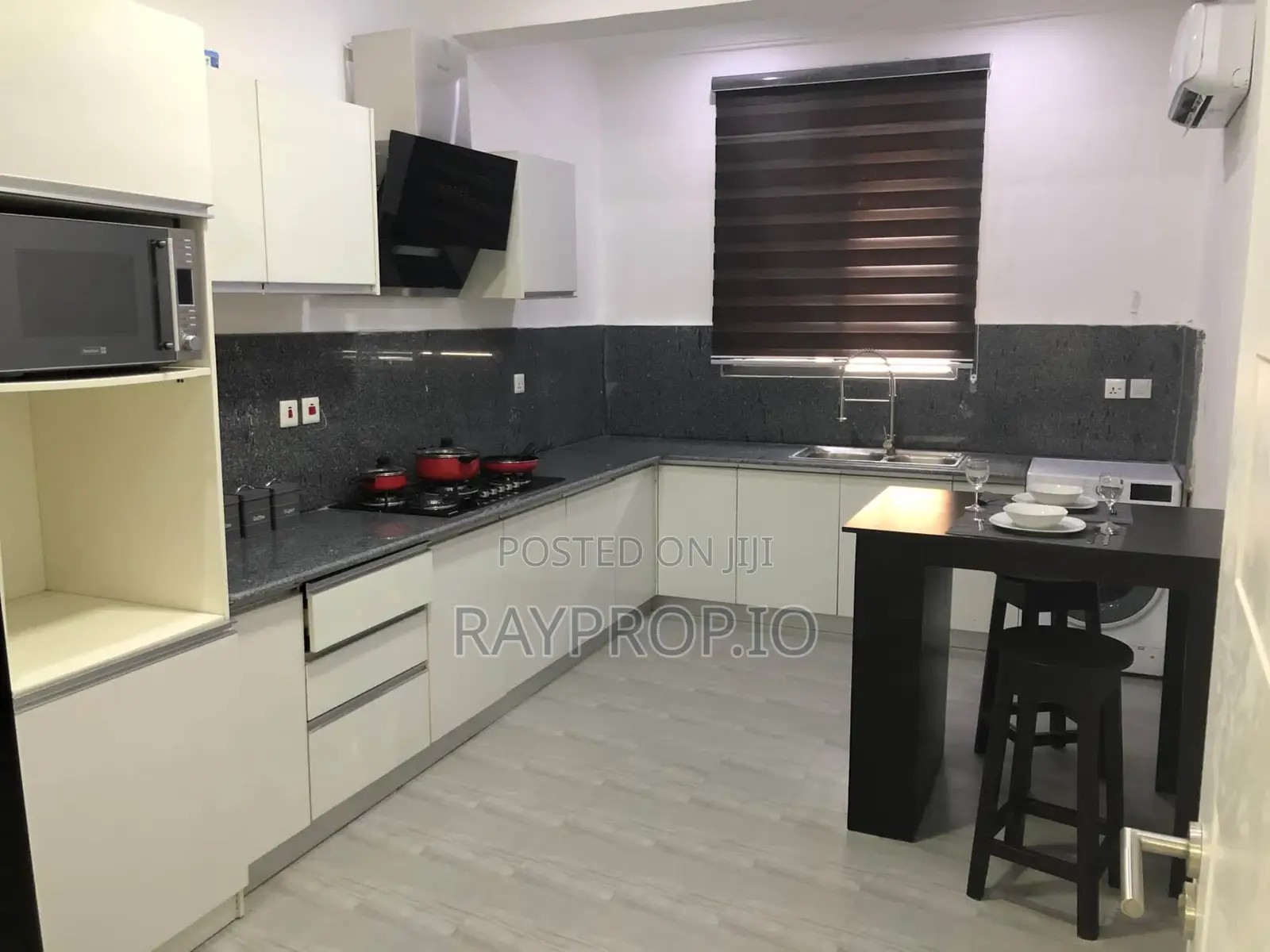 148389xt - 2 Bedroom Shortlet in Ikate Elegushi Lekki in Ikate-Elegushi