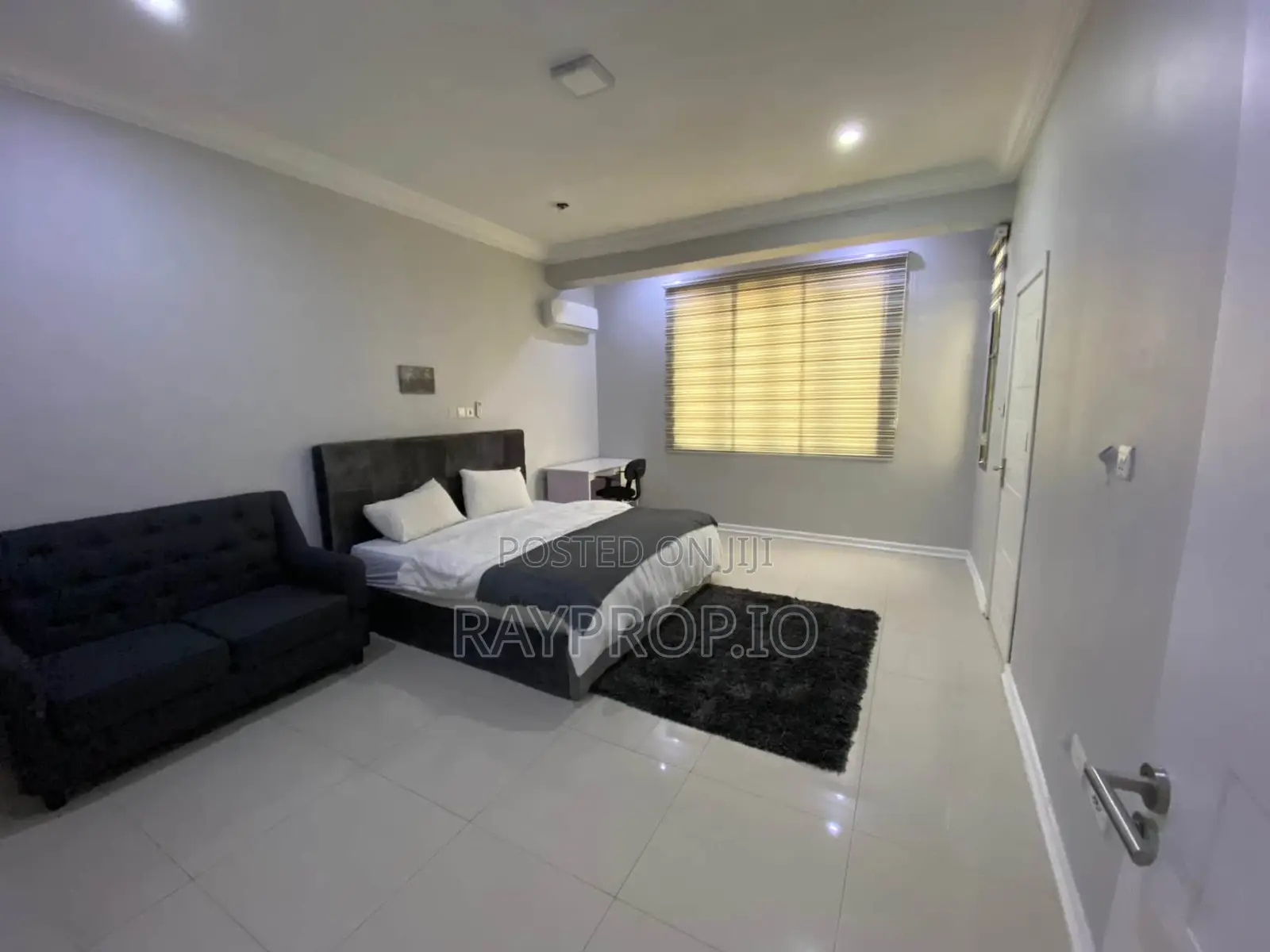 148389xt - 2 Bedroom Shortlet in Ikate Elegushi Lekki in Ikate-Elegushi
