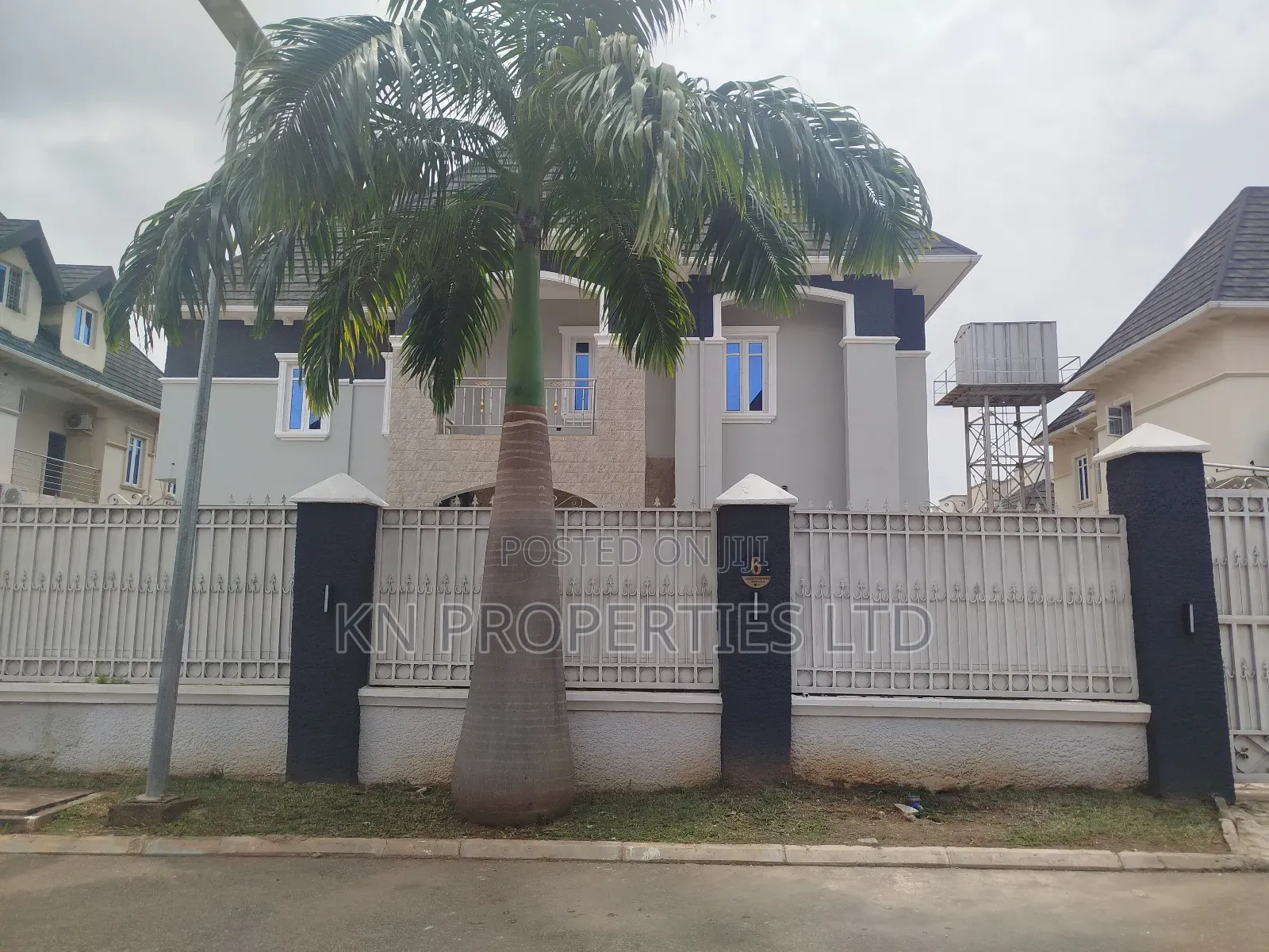 6bdrm Duplex in Apo for rent in Apo District