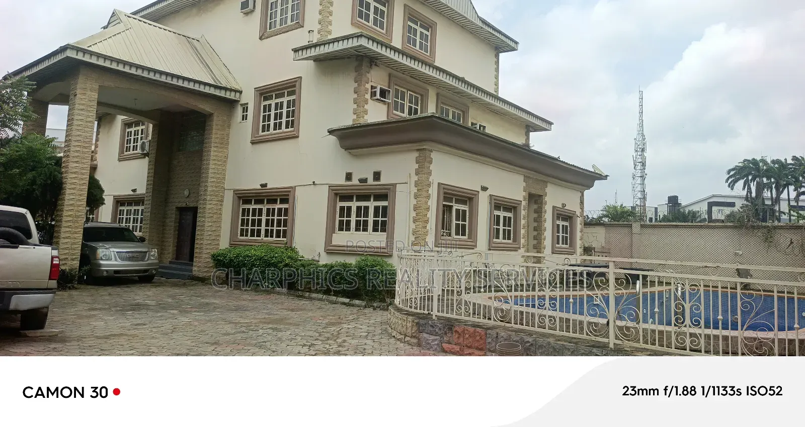 10bdrm Duplex in Ikeja GRA for sale in Ikeja GRA