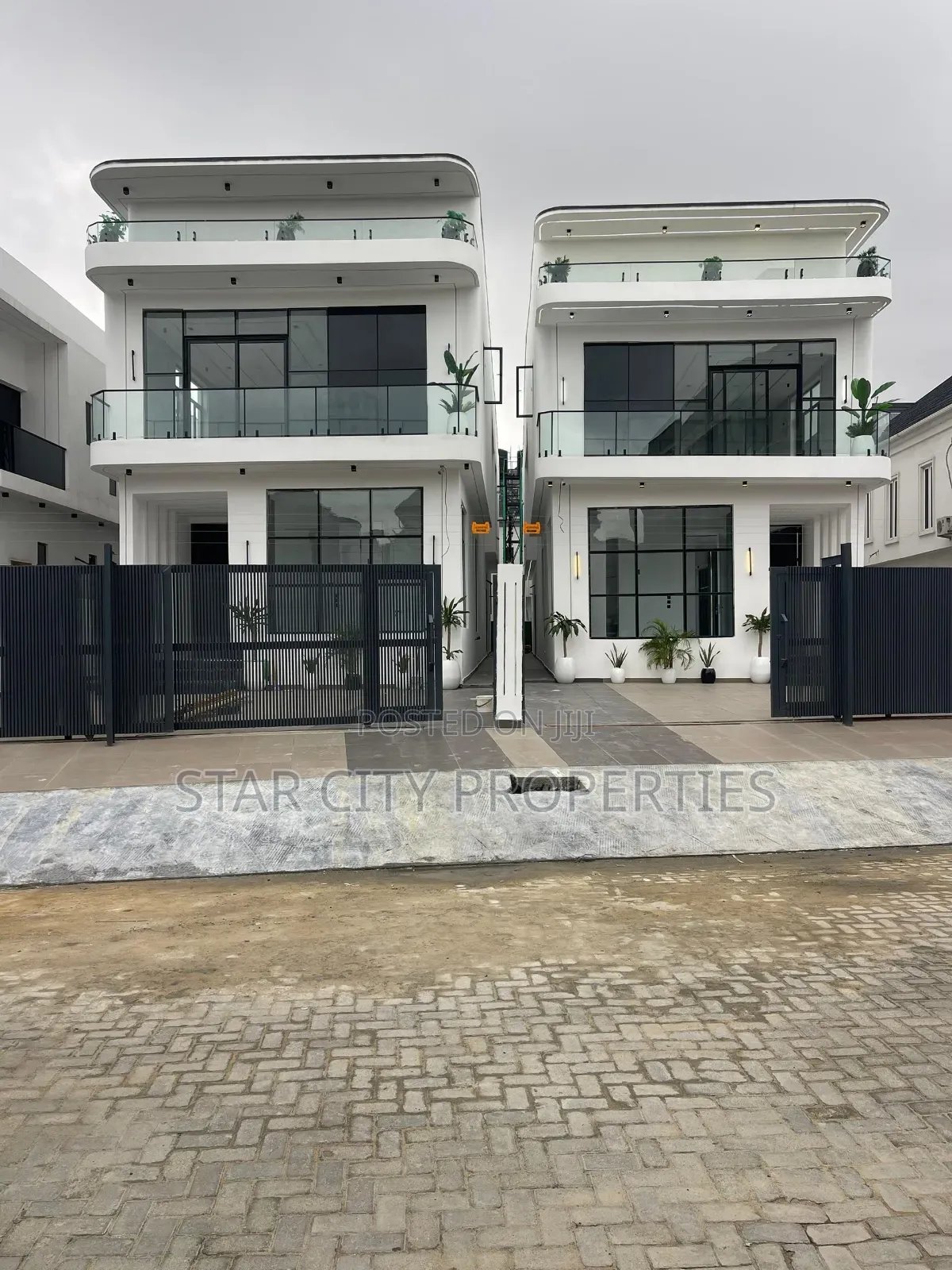 5bdrm House in Chevron, Lekki Phase 2 for sale in Lekki Phase 2