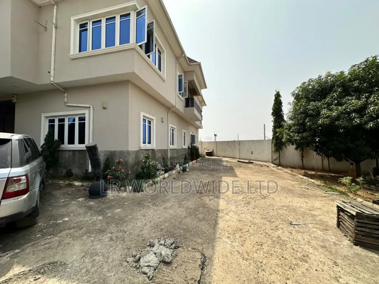 4bdrm Duplex in Lugbe District for sale in Lugbe District