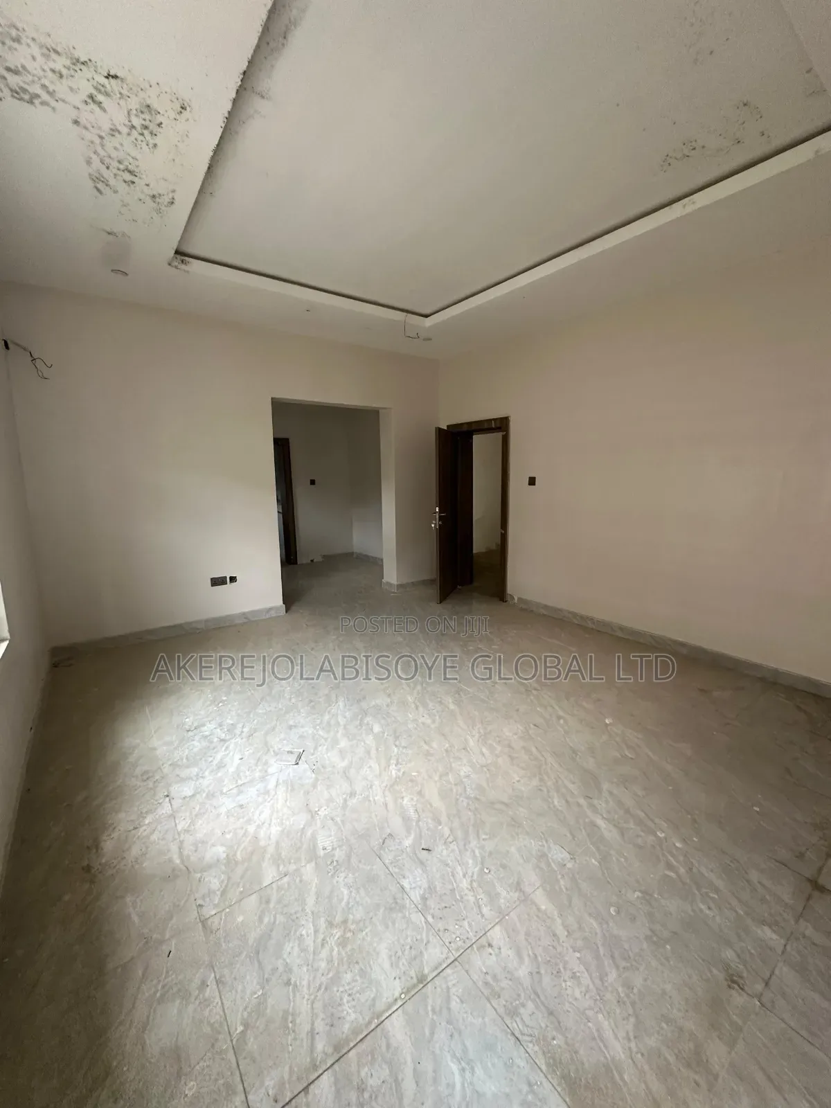 5bdrm Duplex in Close To Stella for rent in Life Camp