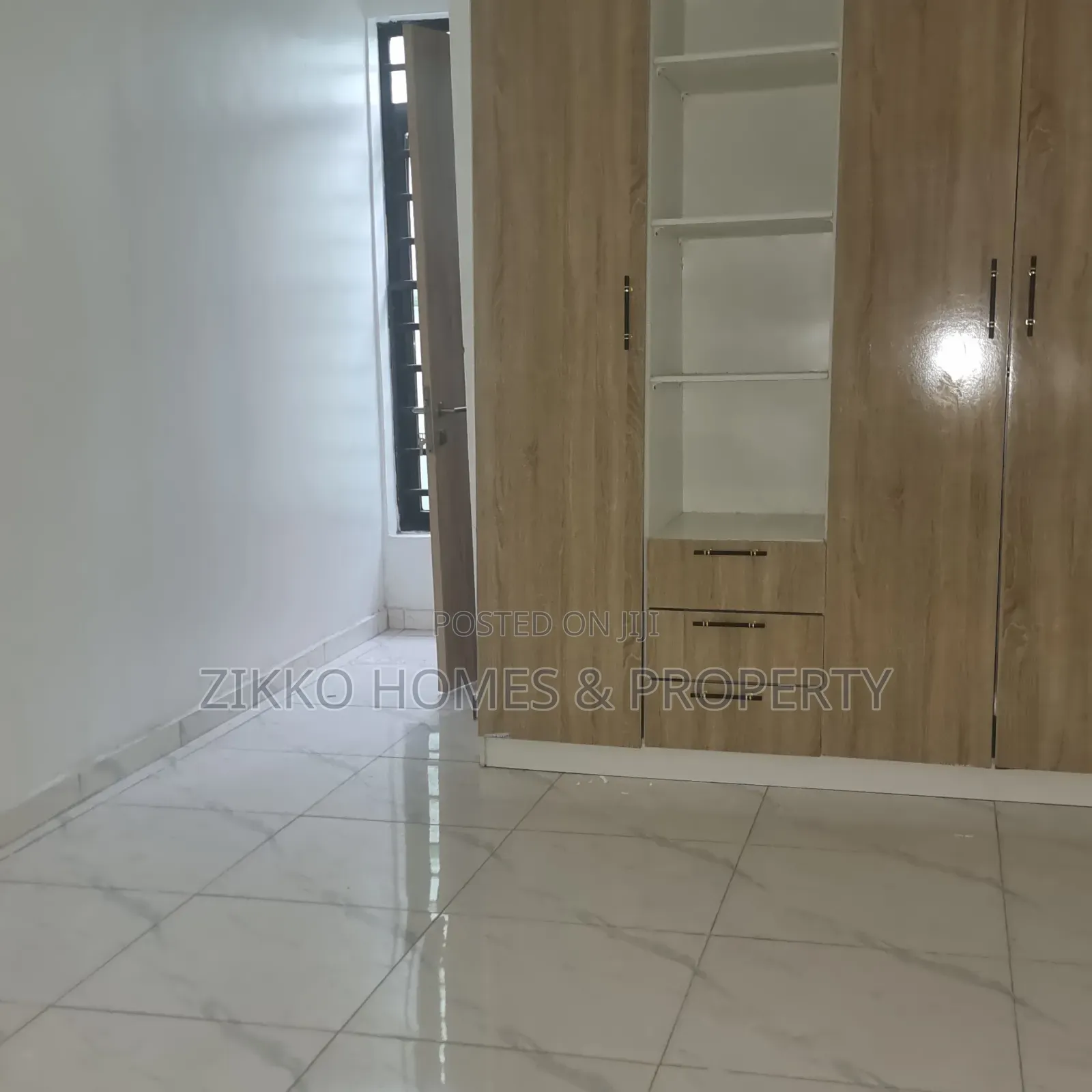 3bdrm Townhouse/Terrace in Ikota, Lekki for sale in Lekki