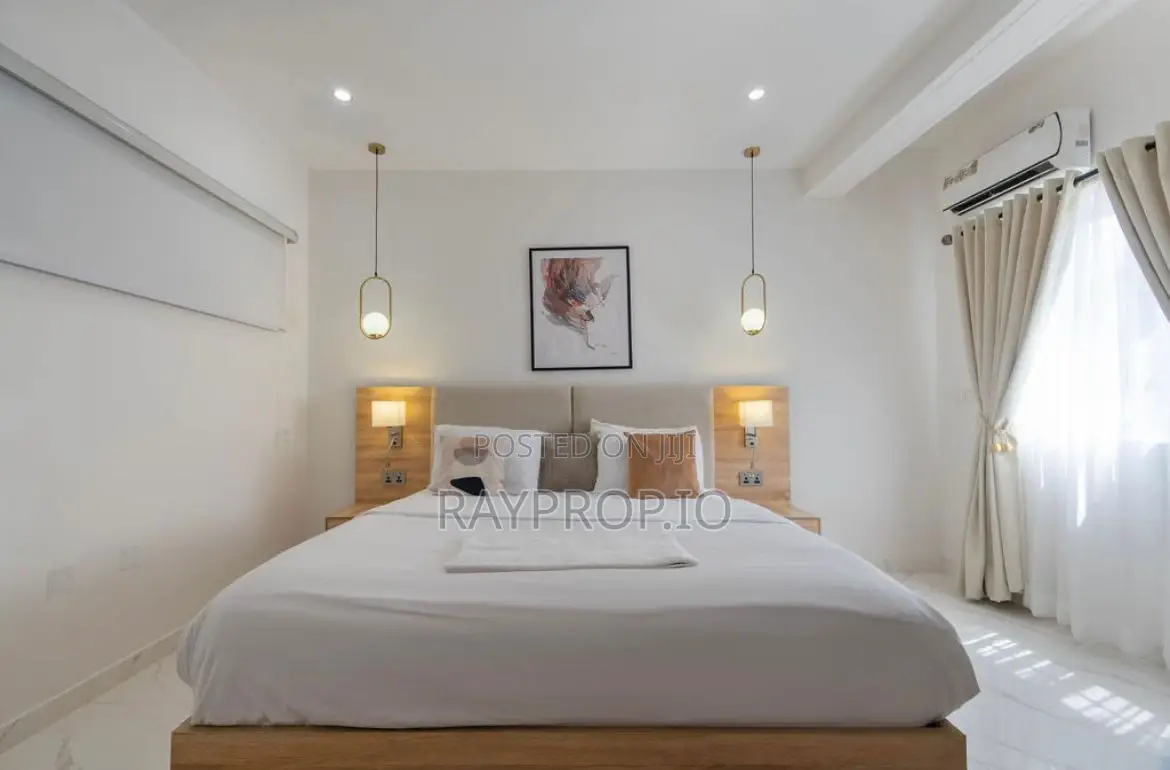 4 Bedroom Shortlet in Lekki Phase 1 in Lekki Phase 1