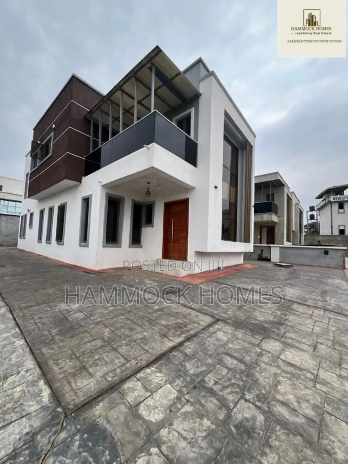 4bdrm Duplex in Chief Lateef Oyelade, Oluyole Estate for sale in Oluyole Estate